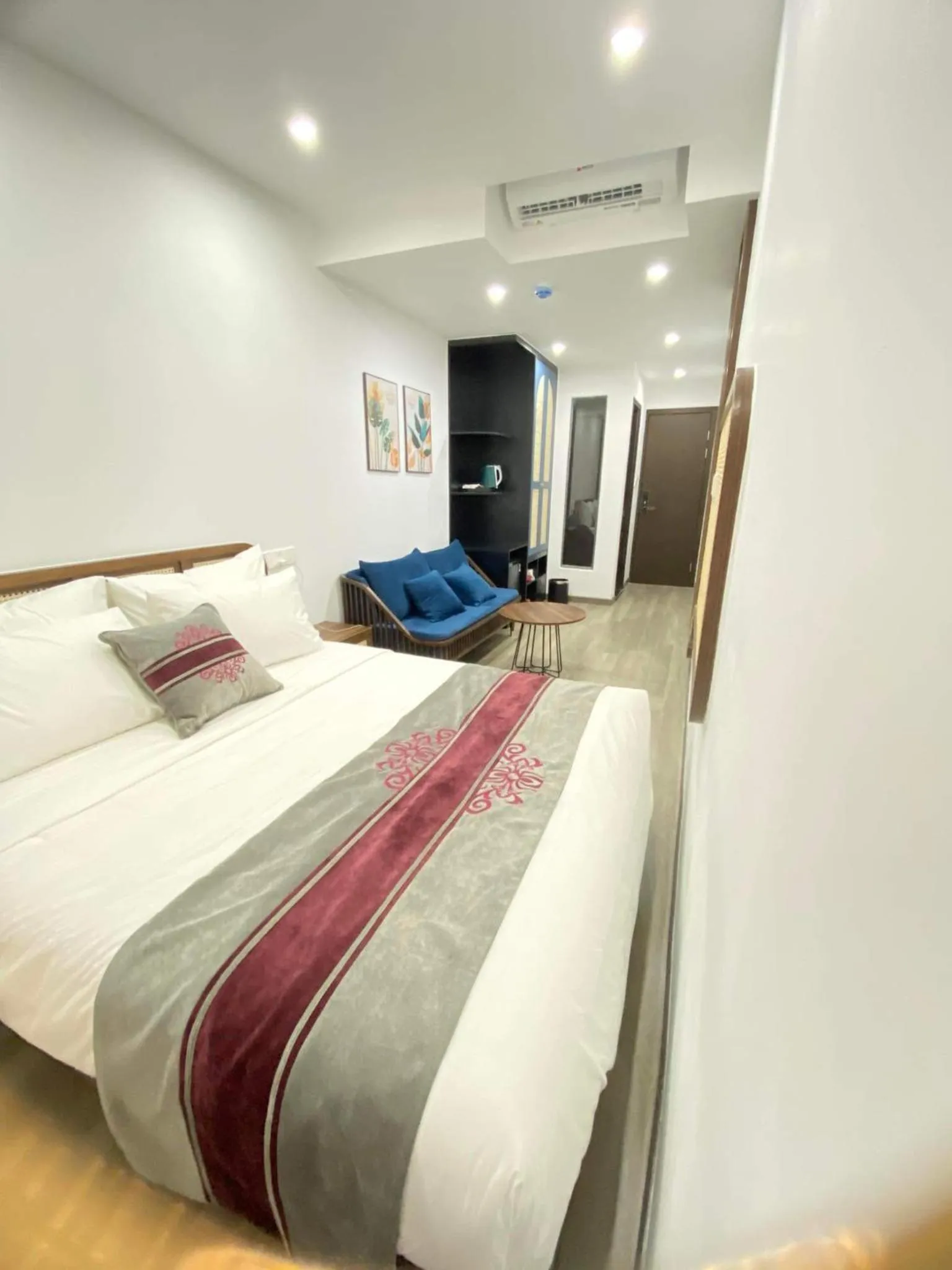 Bed in GOODTECH LUXURY Hotel & Apartment
