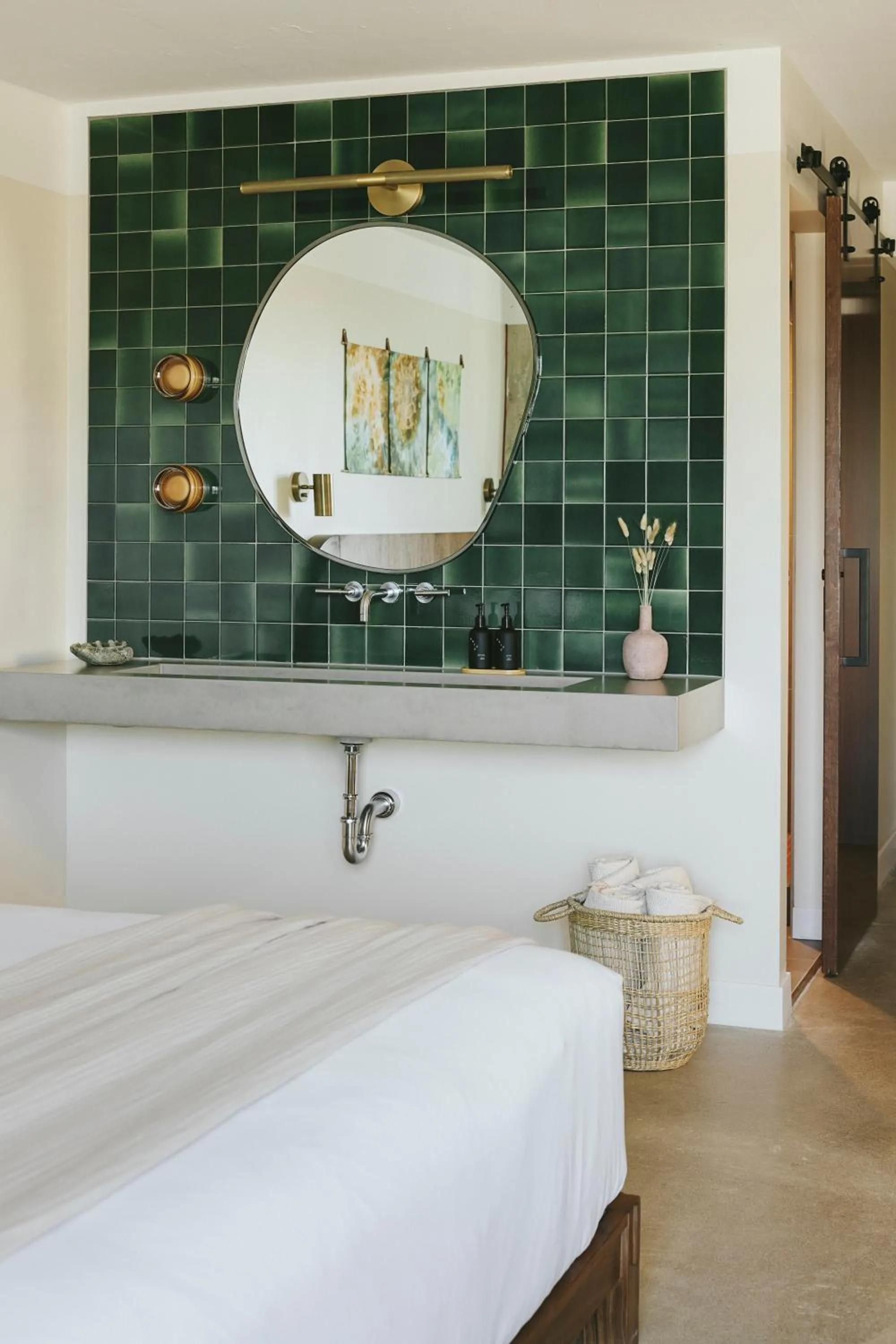 Bathroom, Bed in Drift Nashville, a Member of Design Hotels