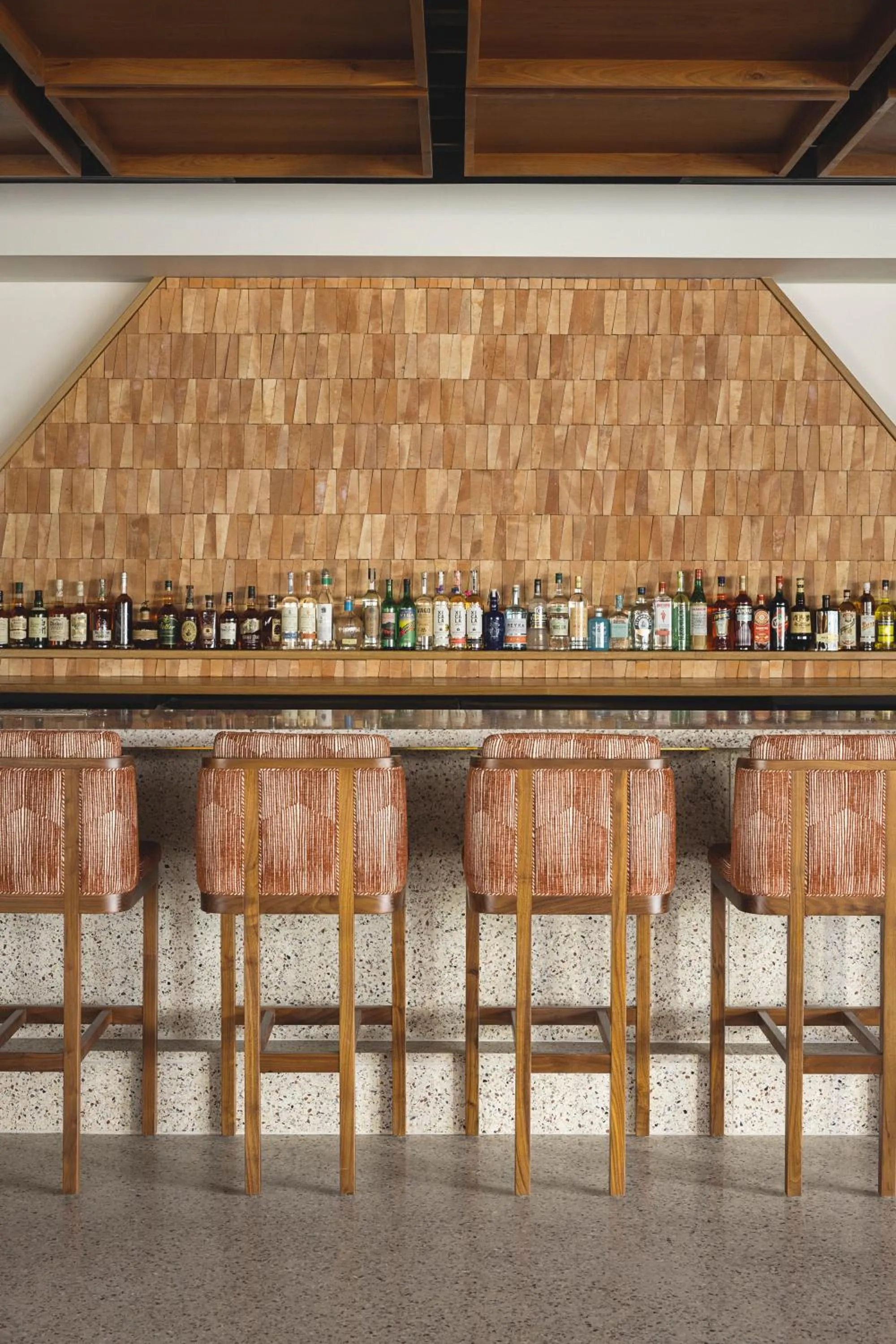 Lounge or bar in Drift Nashville, a Member of Design Hotels