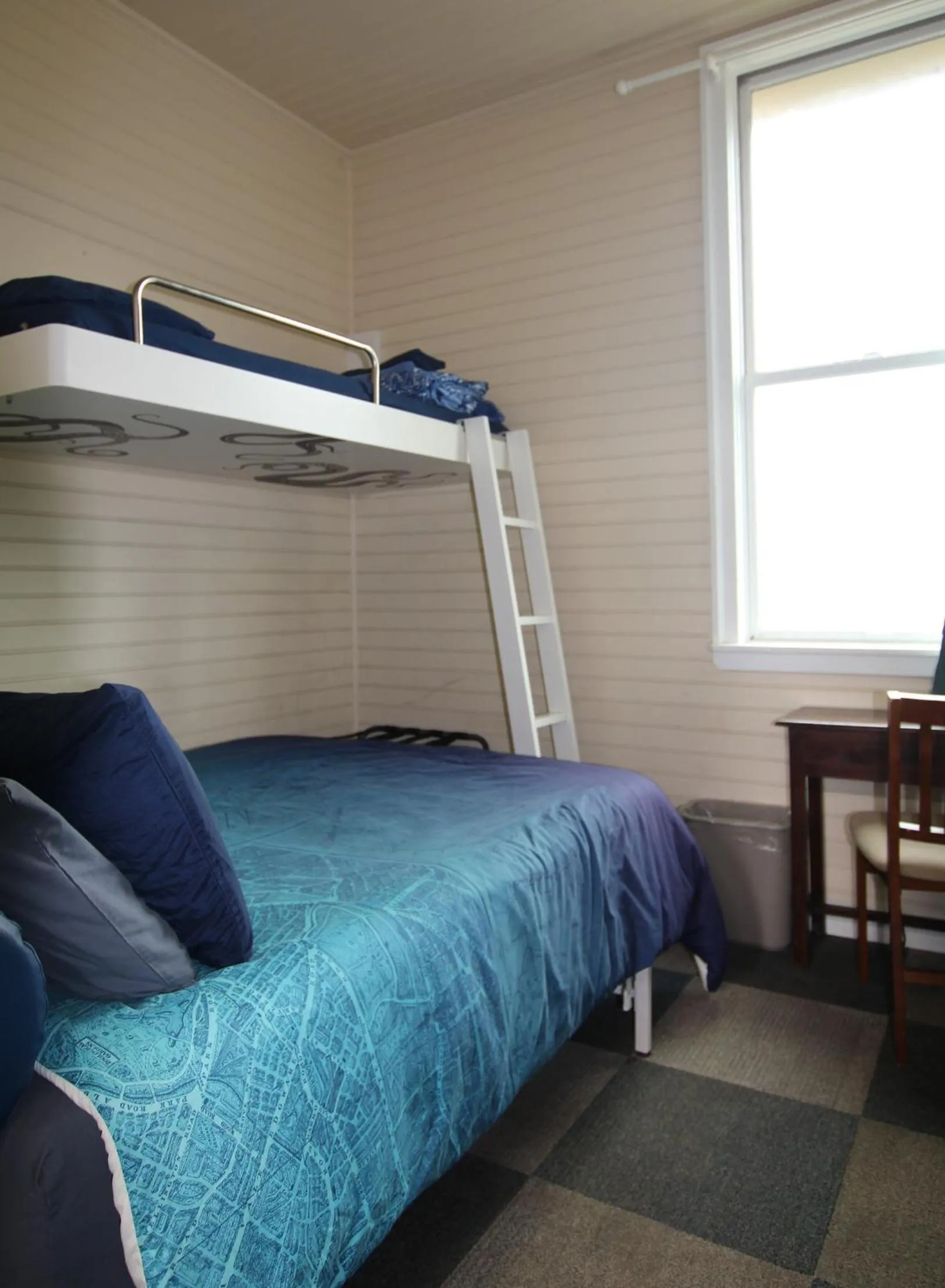 Bed in HI Point Montara Lighthouse