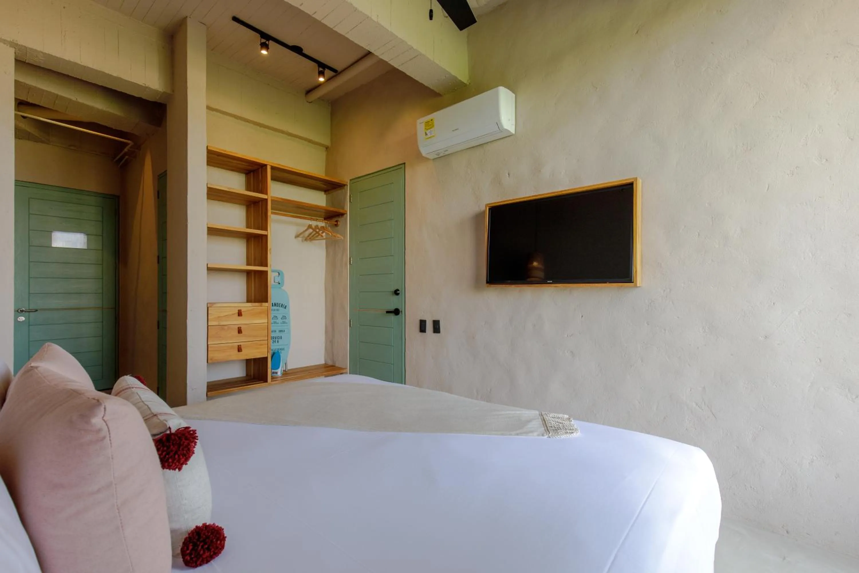 Bedroom, Bed in Bondo Estudio