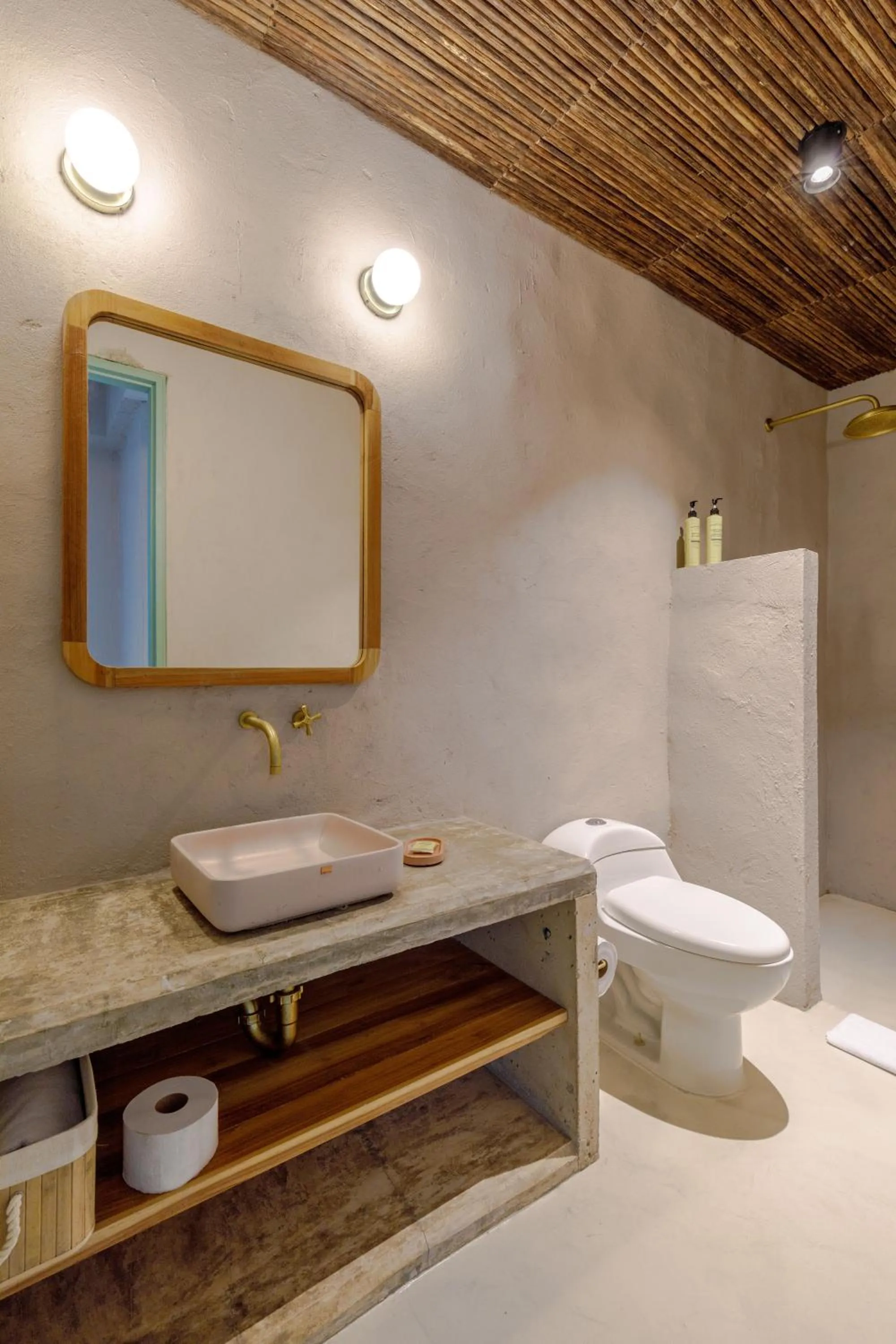 Bathroom in Bondo Estudio