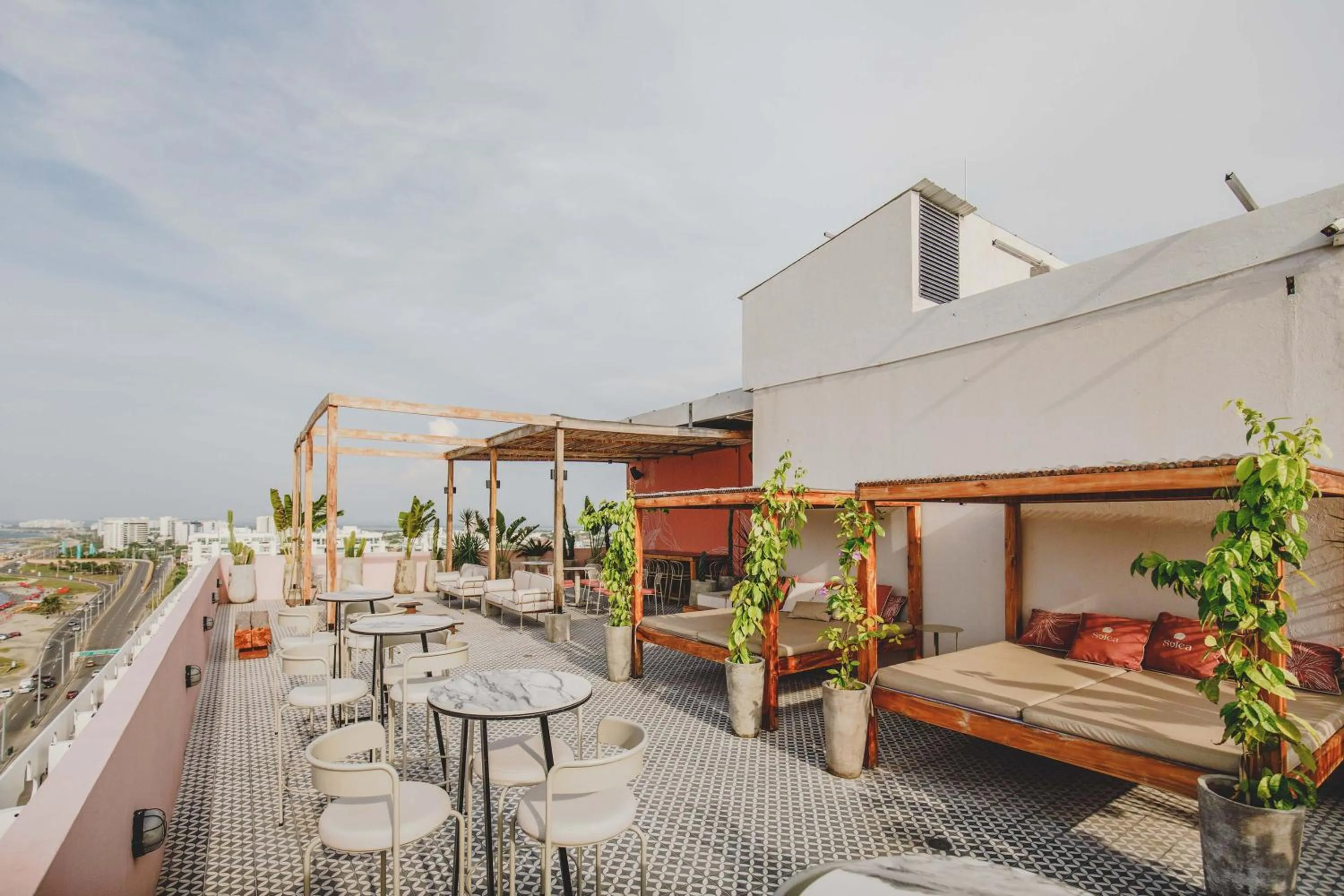 Patio in Bondo Estudio