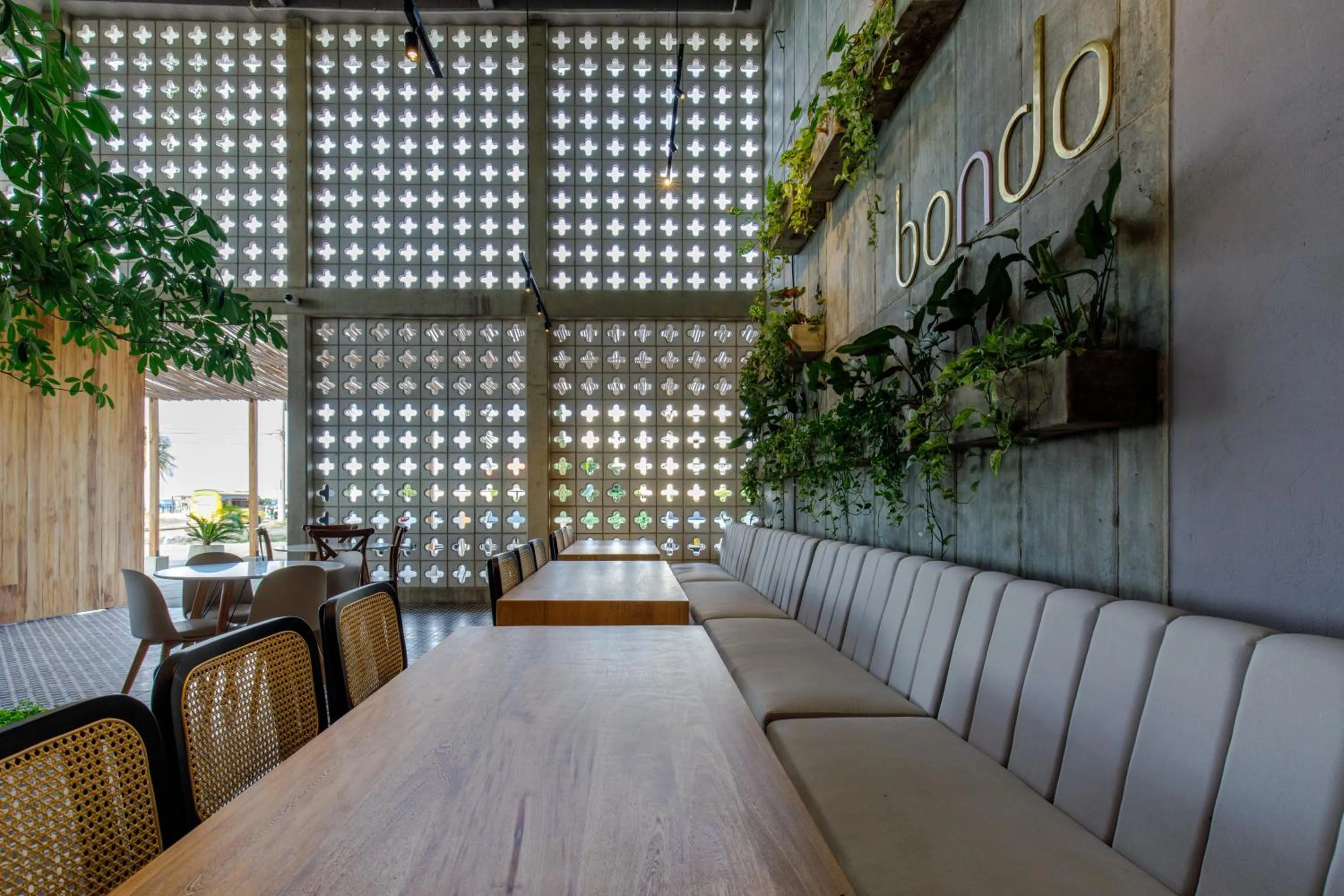 Restaurant/places to eat in Bondo Estudio