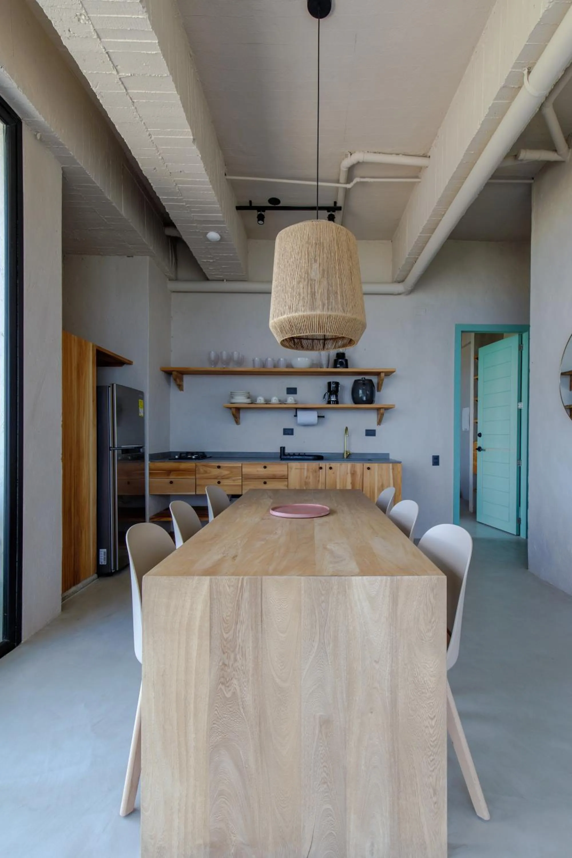 Dining area in Bondo Estudio