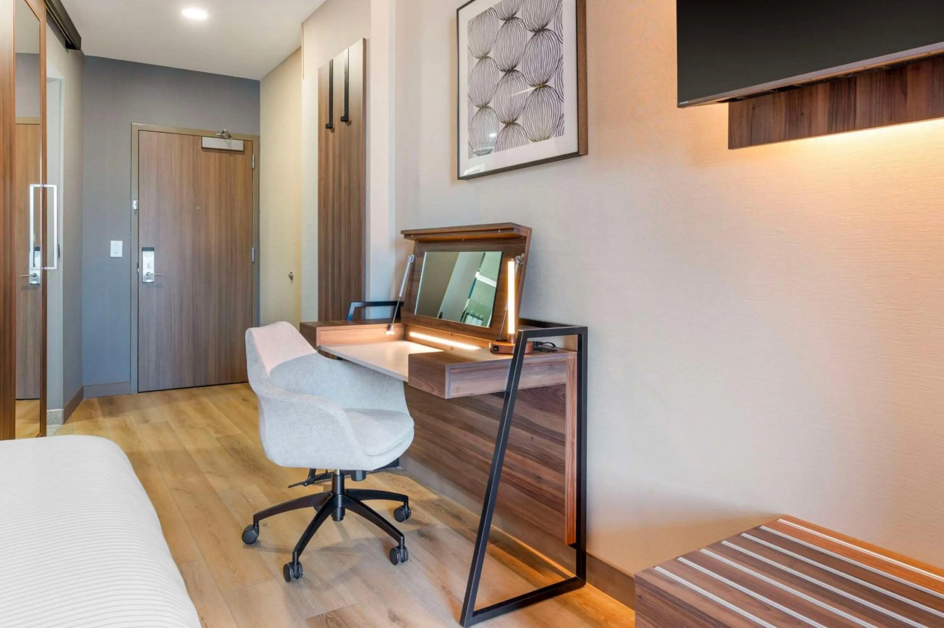 TV and multimedia in Cambria Hotel Nashville Midtown