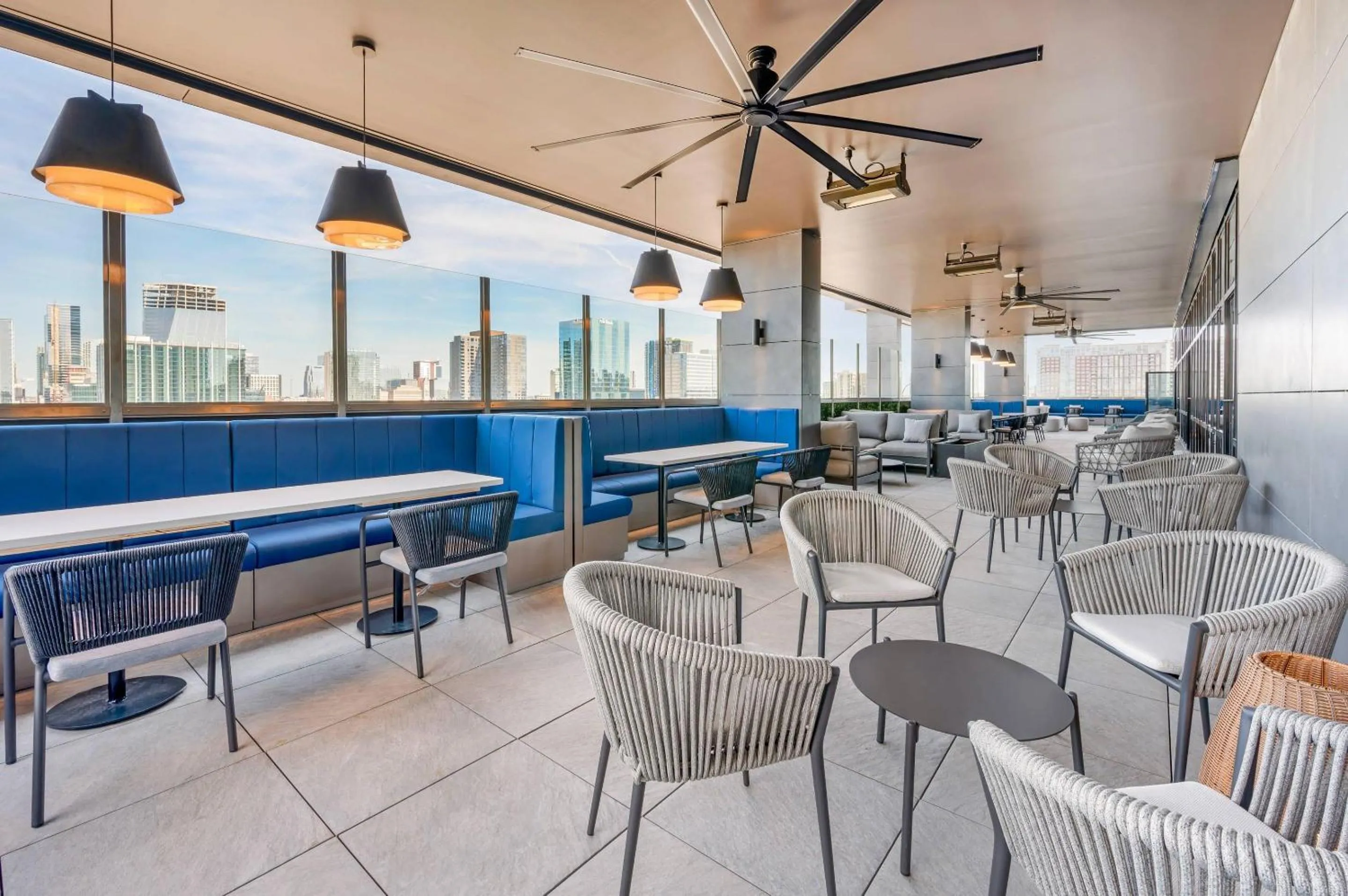 Restaurant/places to eat in Cambria Hotel Nashville Midtown