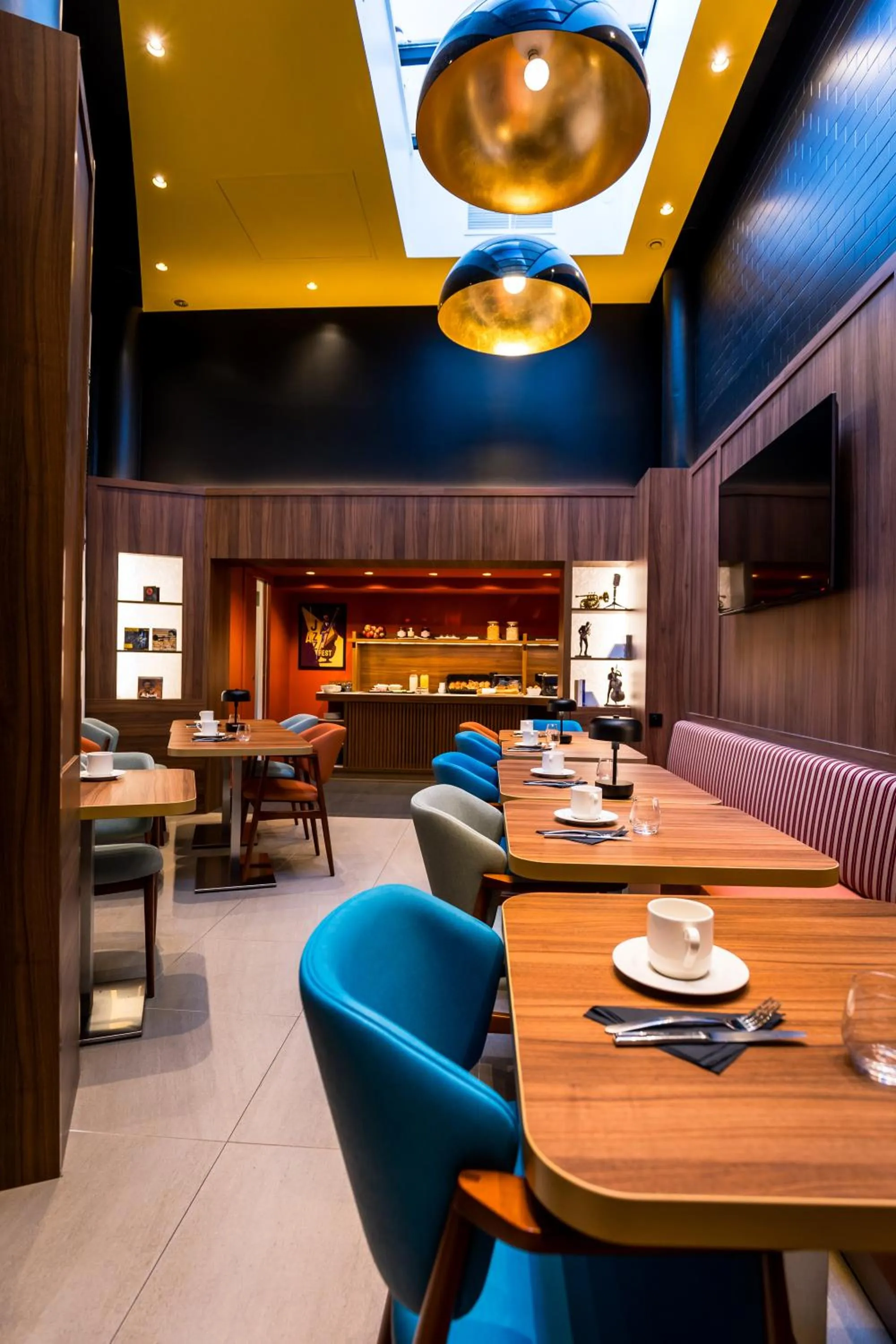 Breakfast in Hôtel Montparnasse Saint Germain