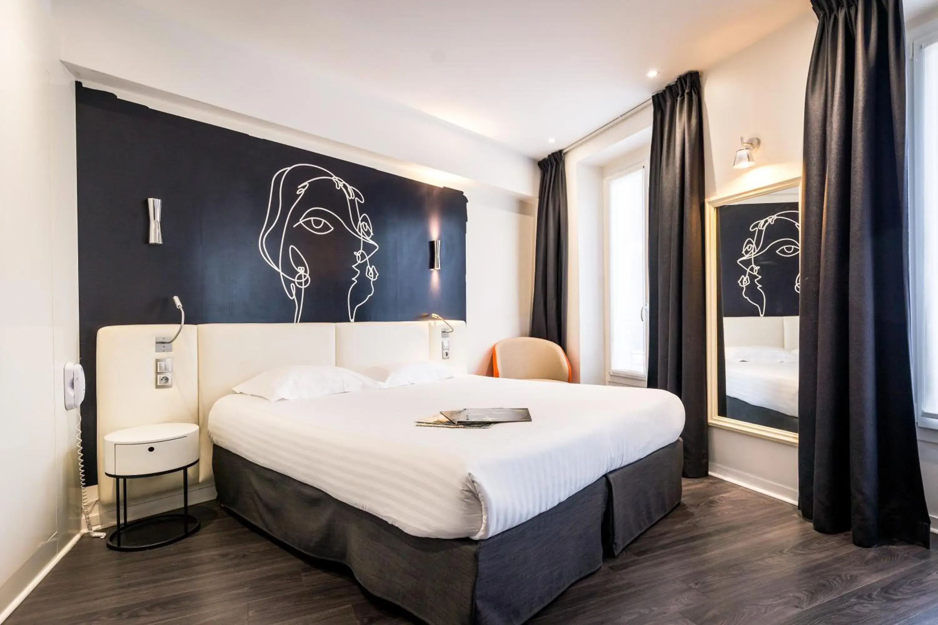 Double Room in Hôtel Montparnasse Saint Germain Double Room in Hôtel Montparnasse Saint Germain