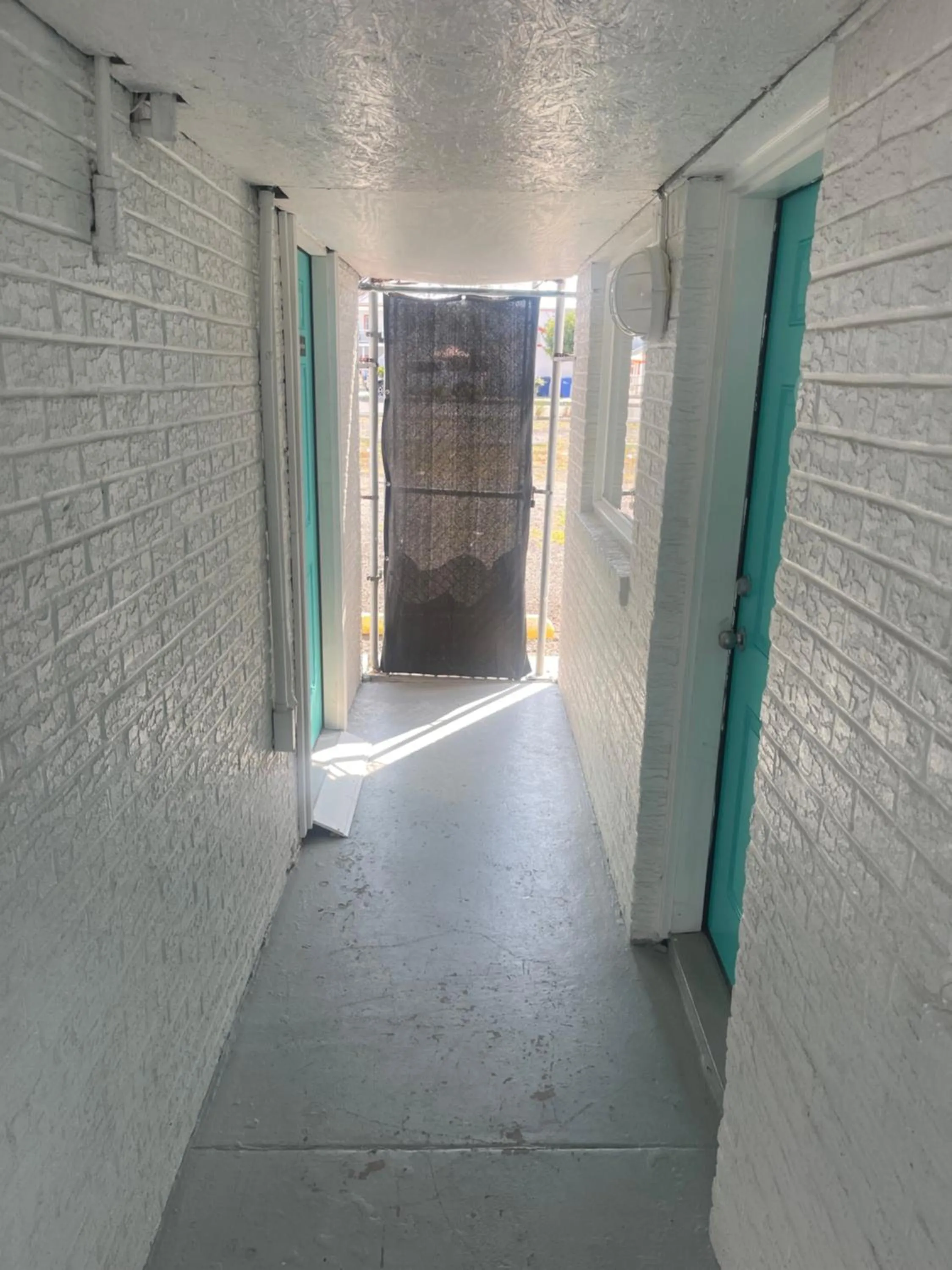 Property building in Surfcomber Motel