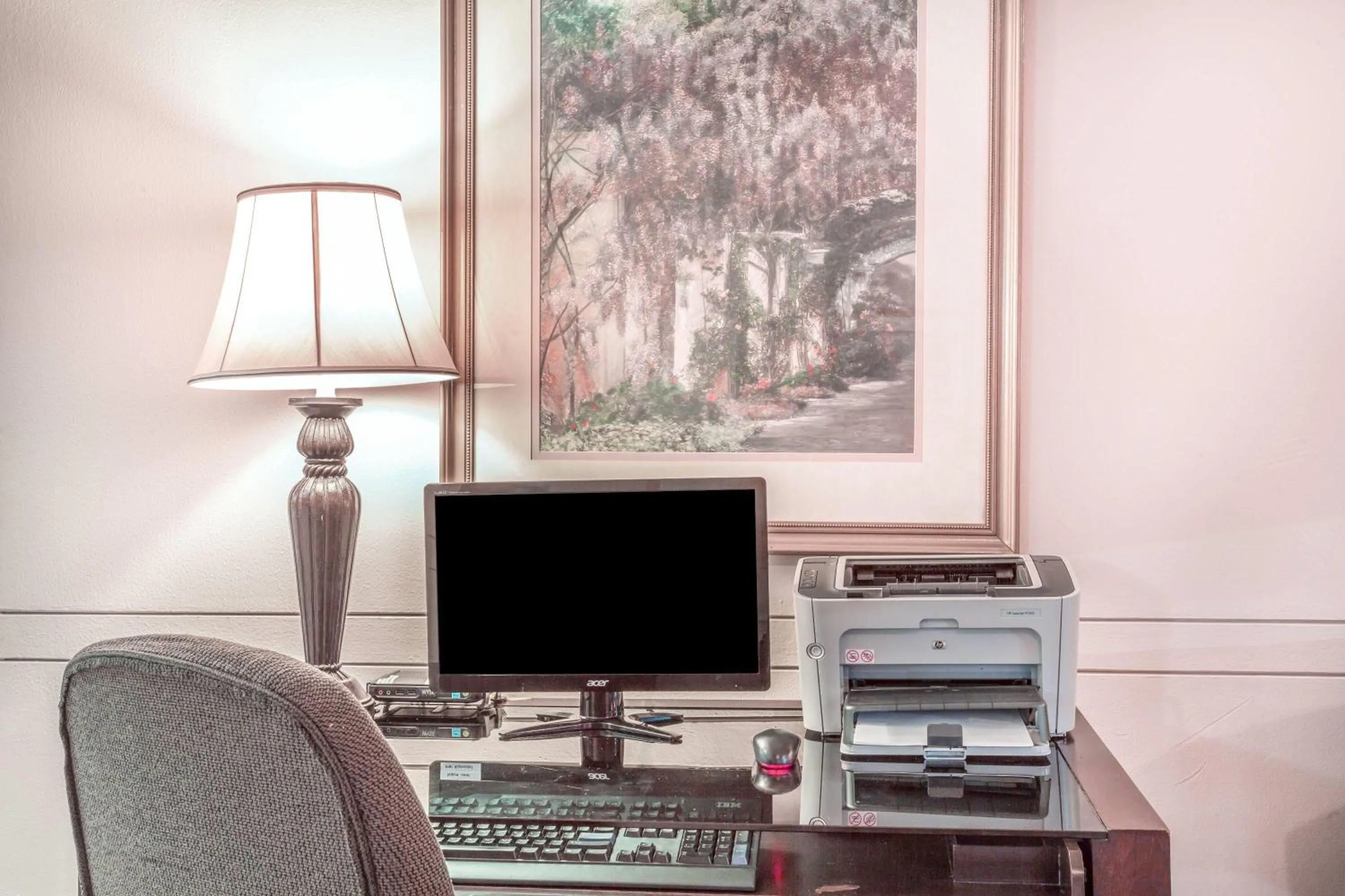 Business facilities in Ramada by Wyndham Luling