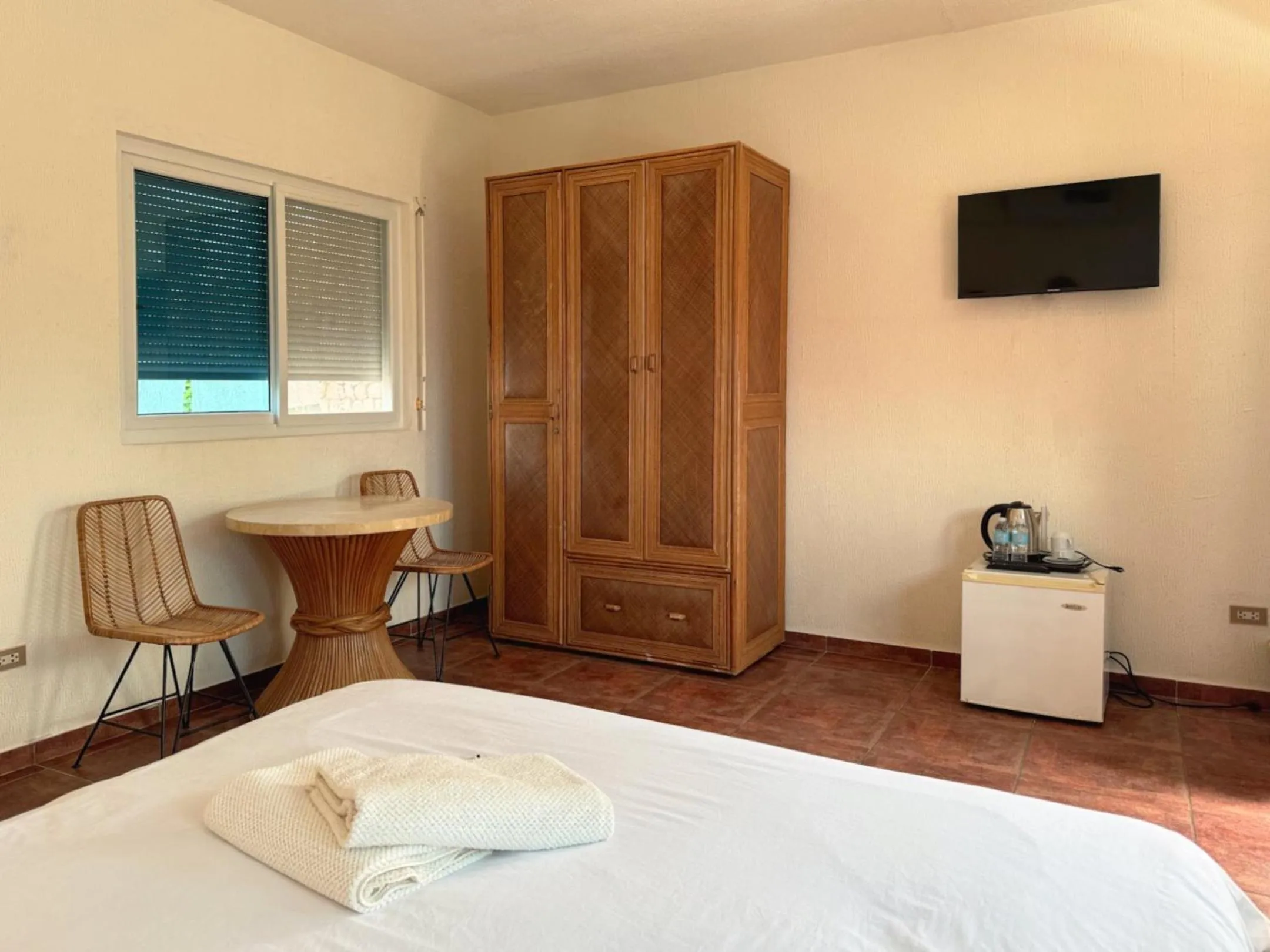 Photo of the whole room, Bed in Sunset Beach Resort