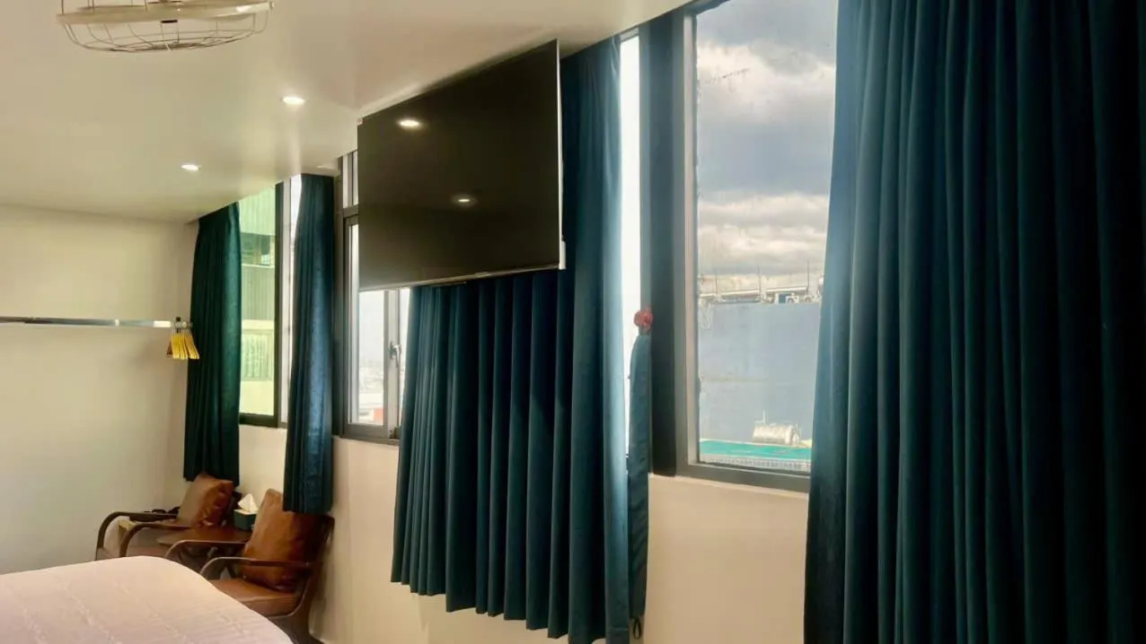 Bed in ĐÔNG NHƯ HOTEL