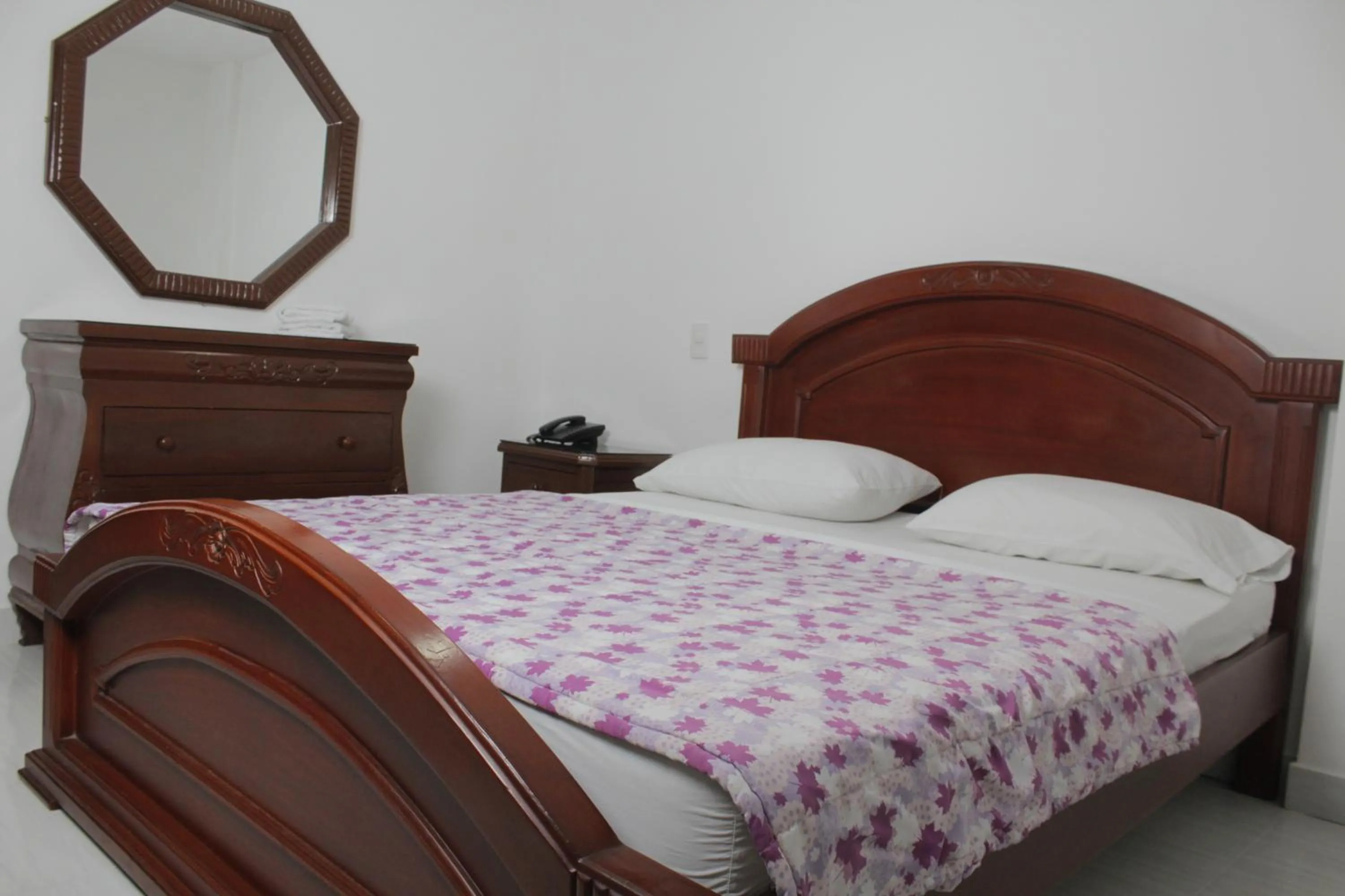 Photo of the whole room, Bed in Hotel Exelsior