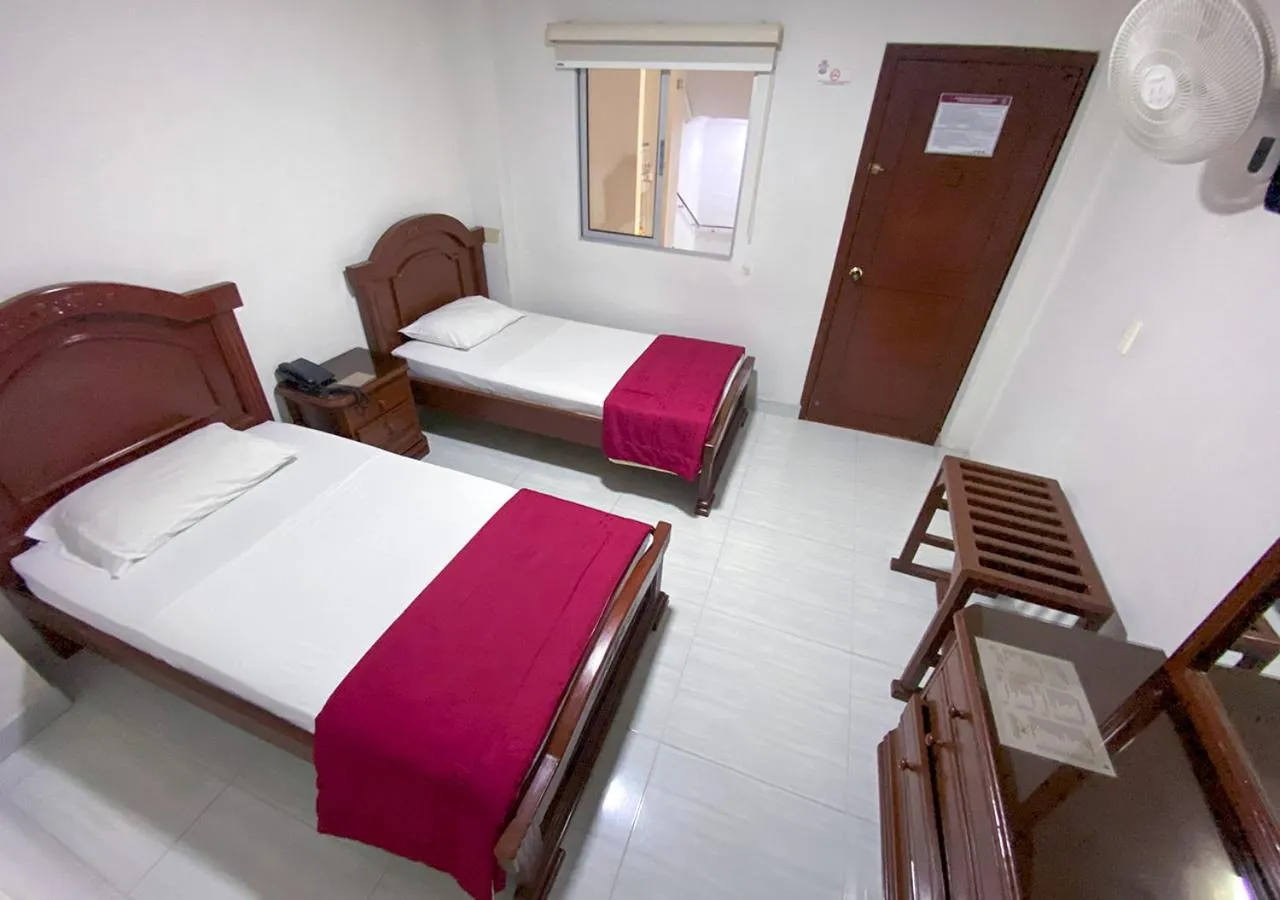 Photo of the whole room, Bed in Hotel Exelsior