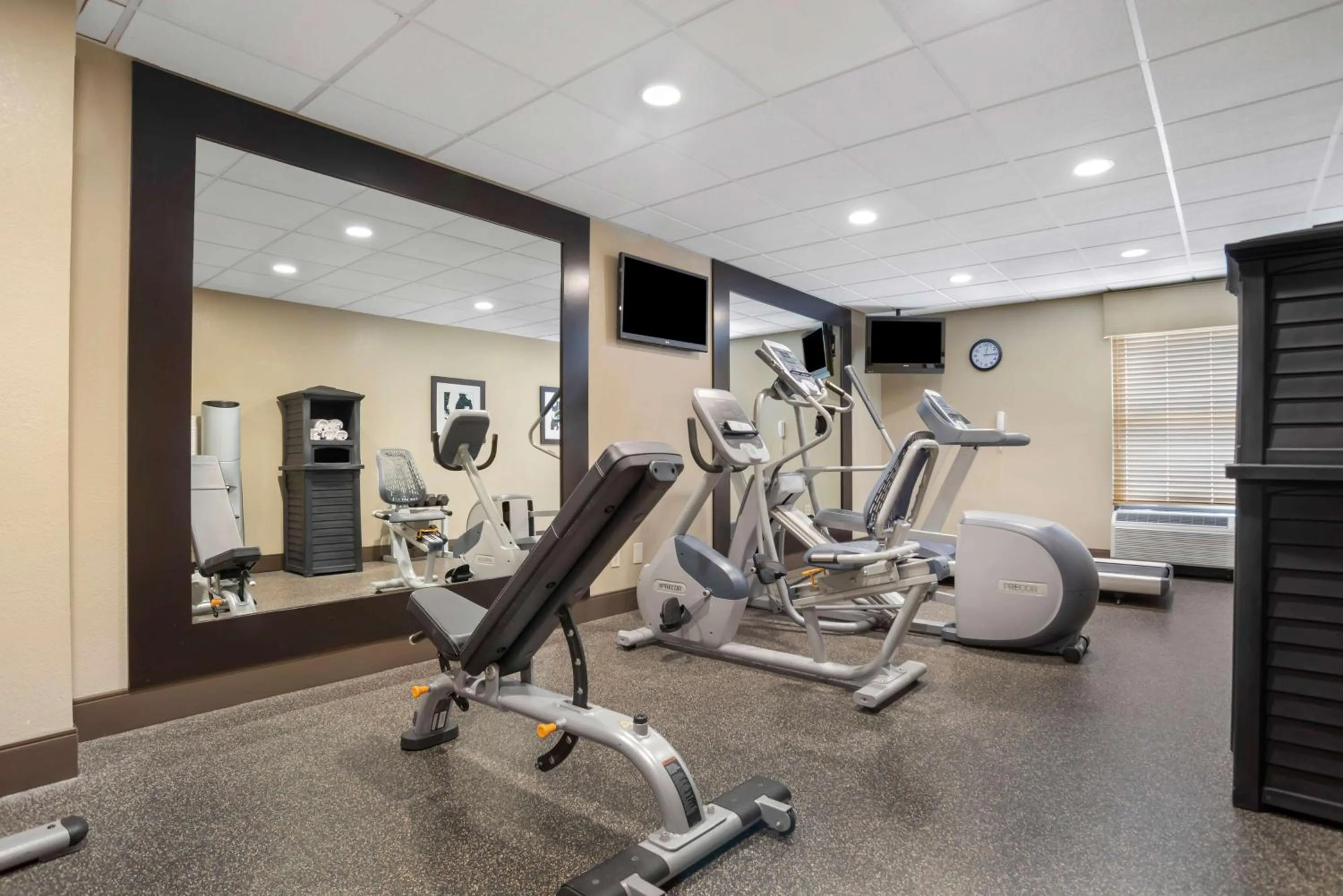 Spa and wellness centre/facilities in Best Western Plus Tallahassee North Hotel