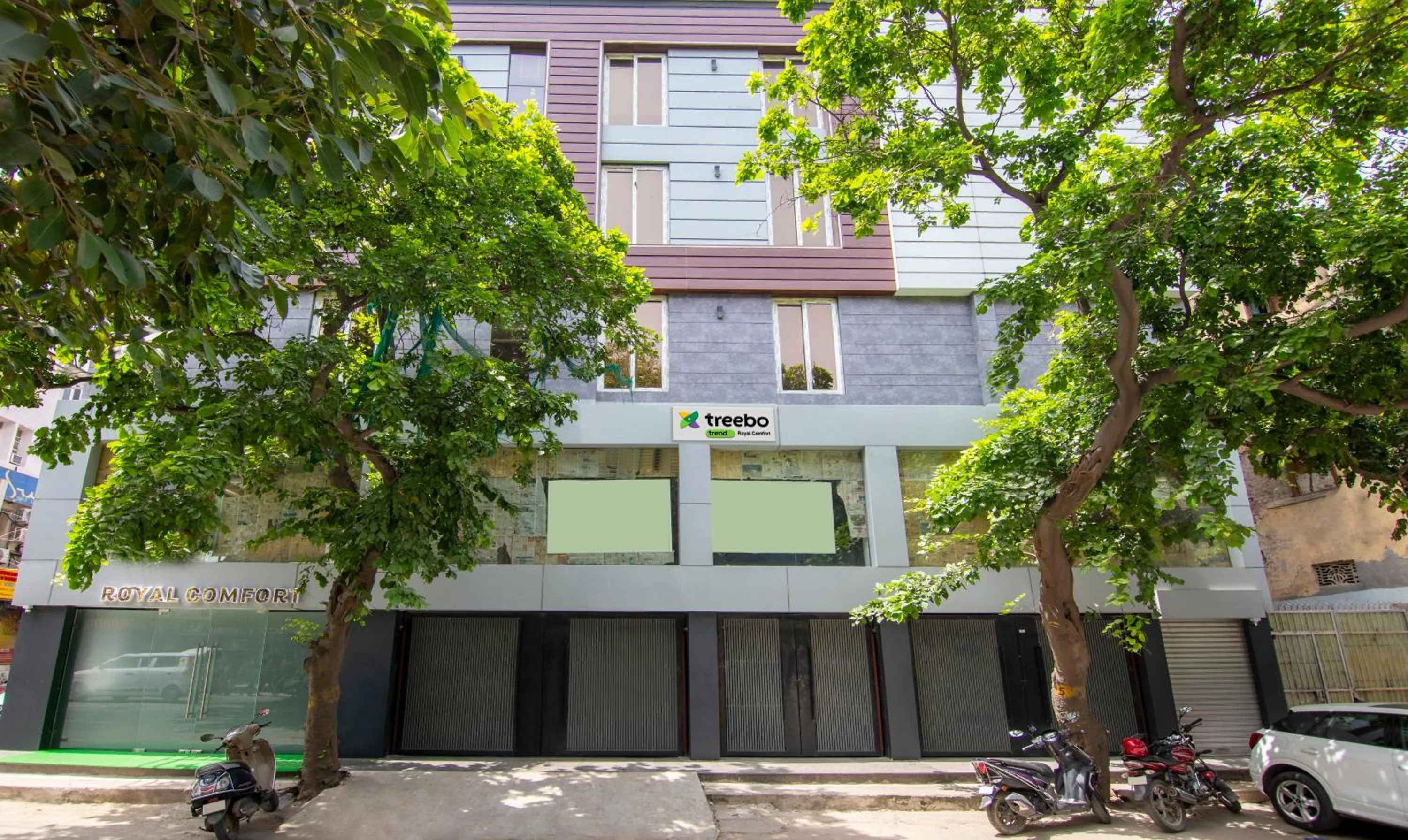 Facade/entrance in Treebo Royal Comfort