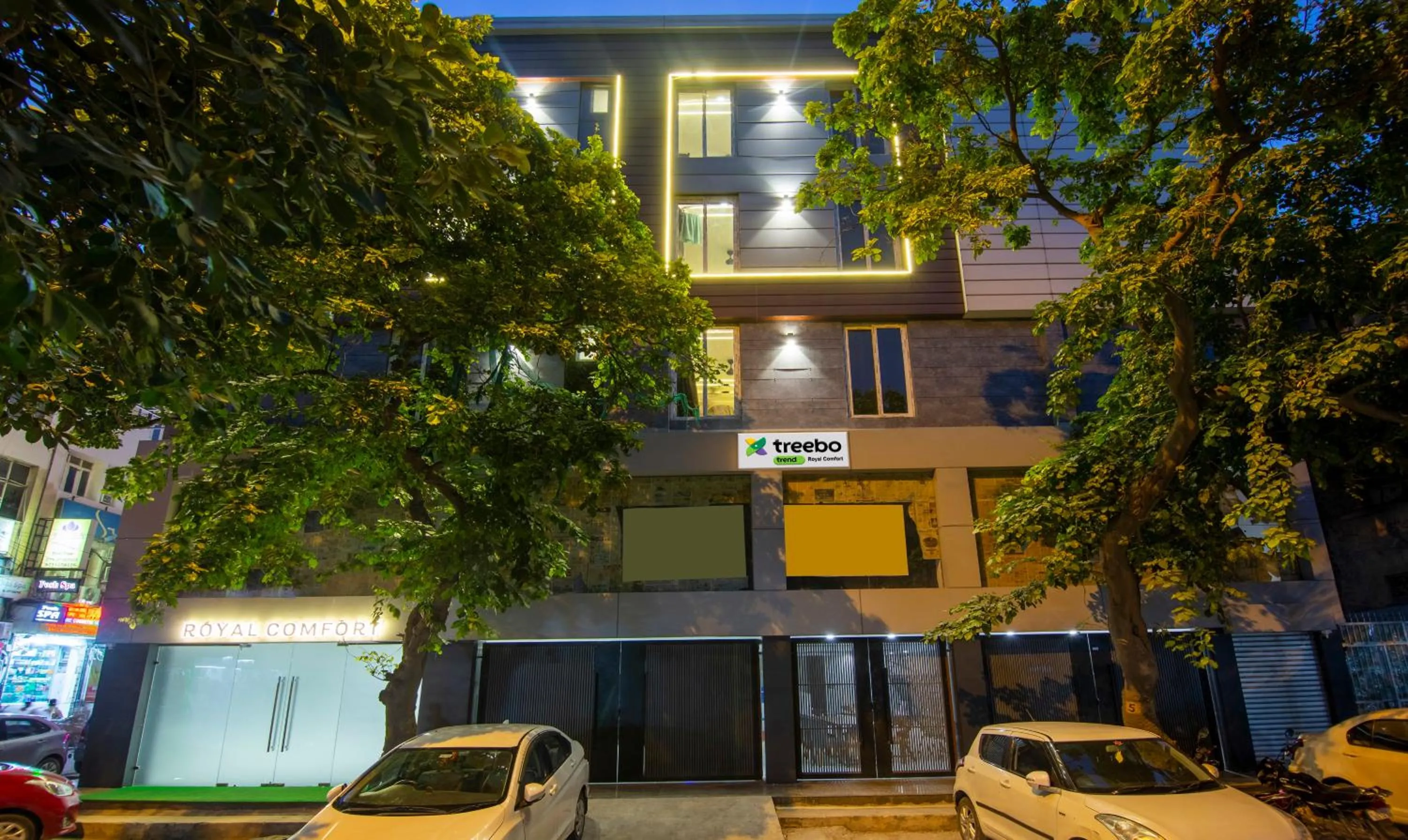 Facade/entrance in Treebo Royal Comfort