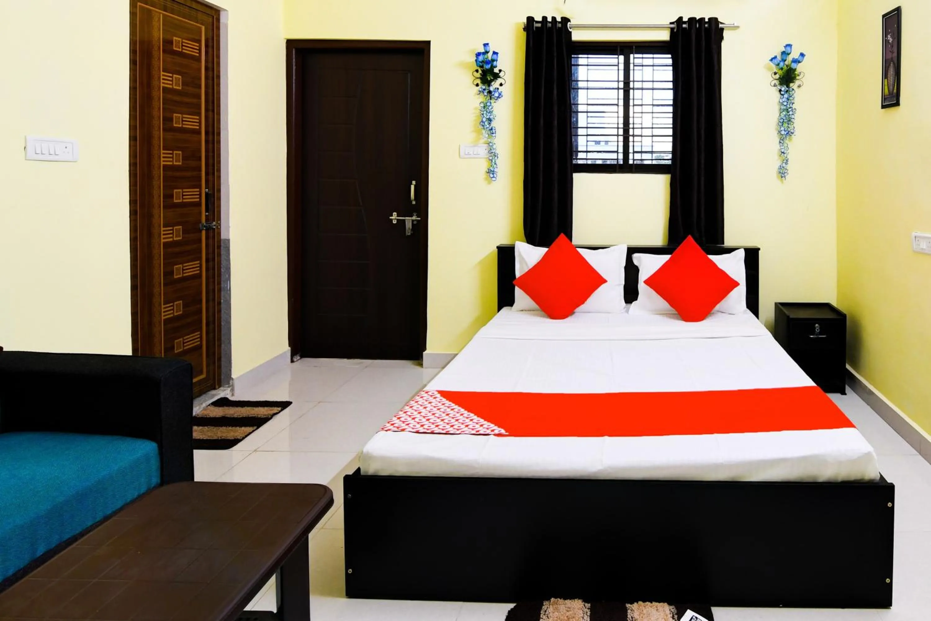 Facade/entrance in Hotel O Sri Balaji Guest House