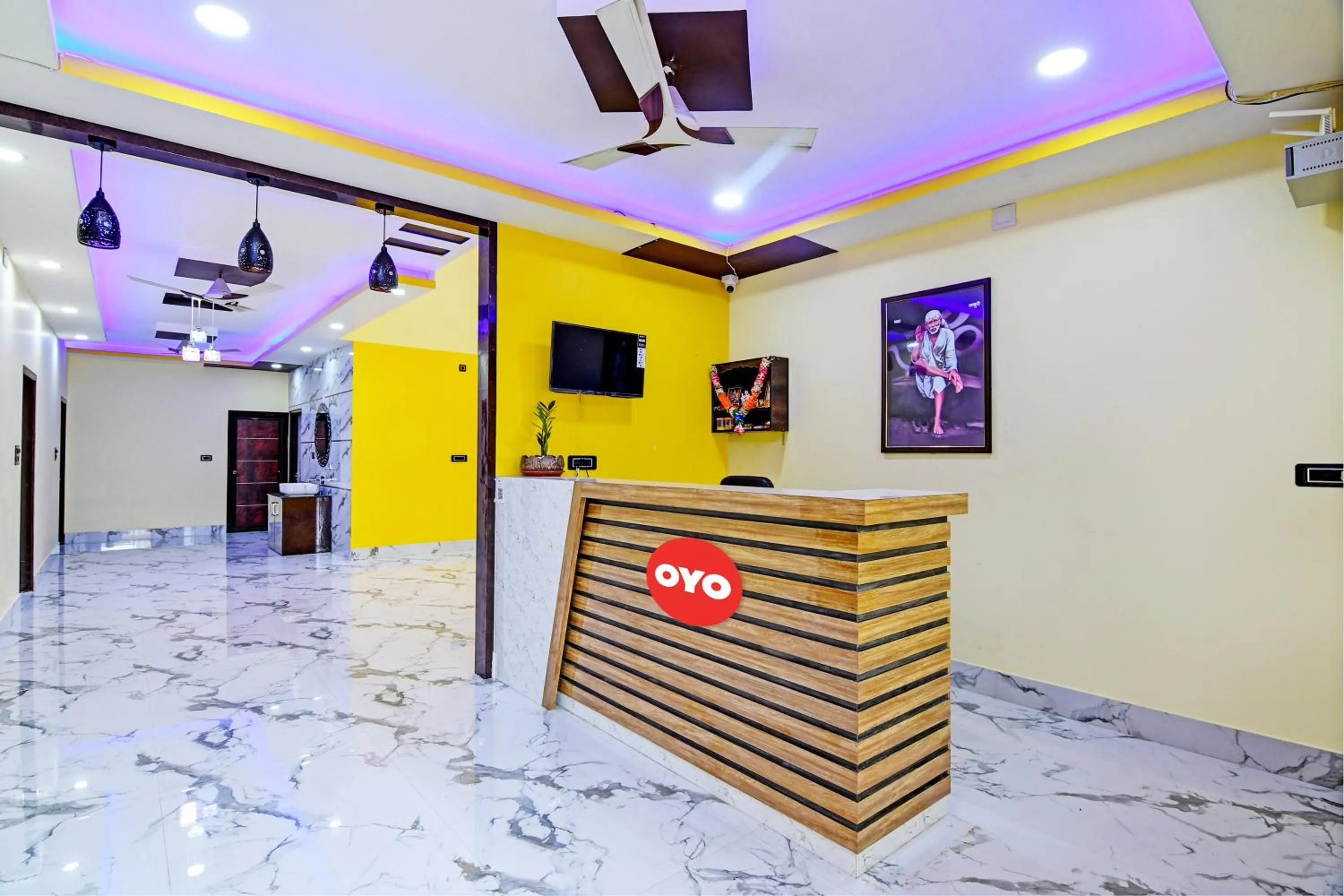 Lobby or reception in Hotel O SRI SAI PALACE