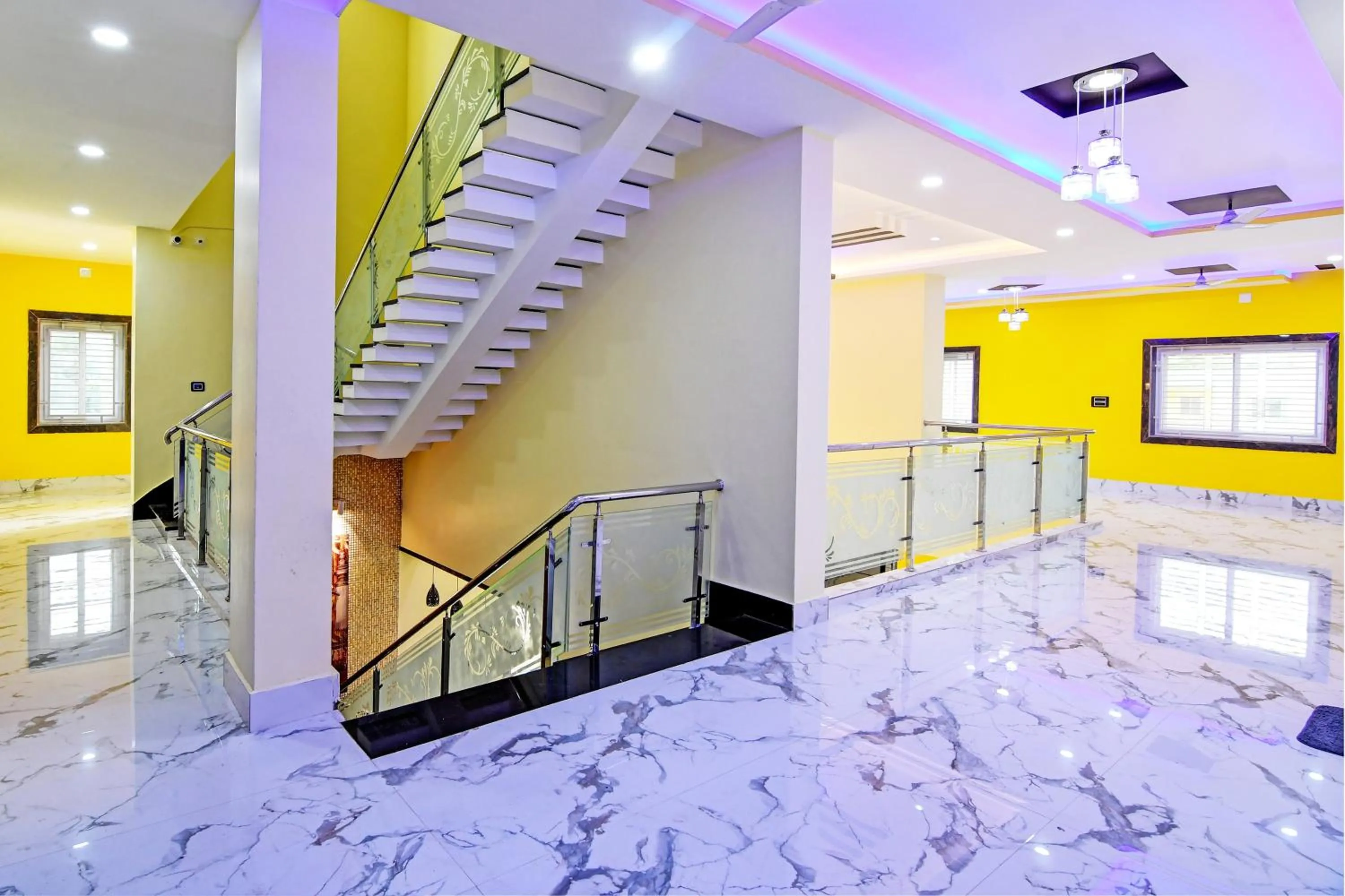 Lobby or reception in Hotel O SRI SAI PALACE