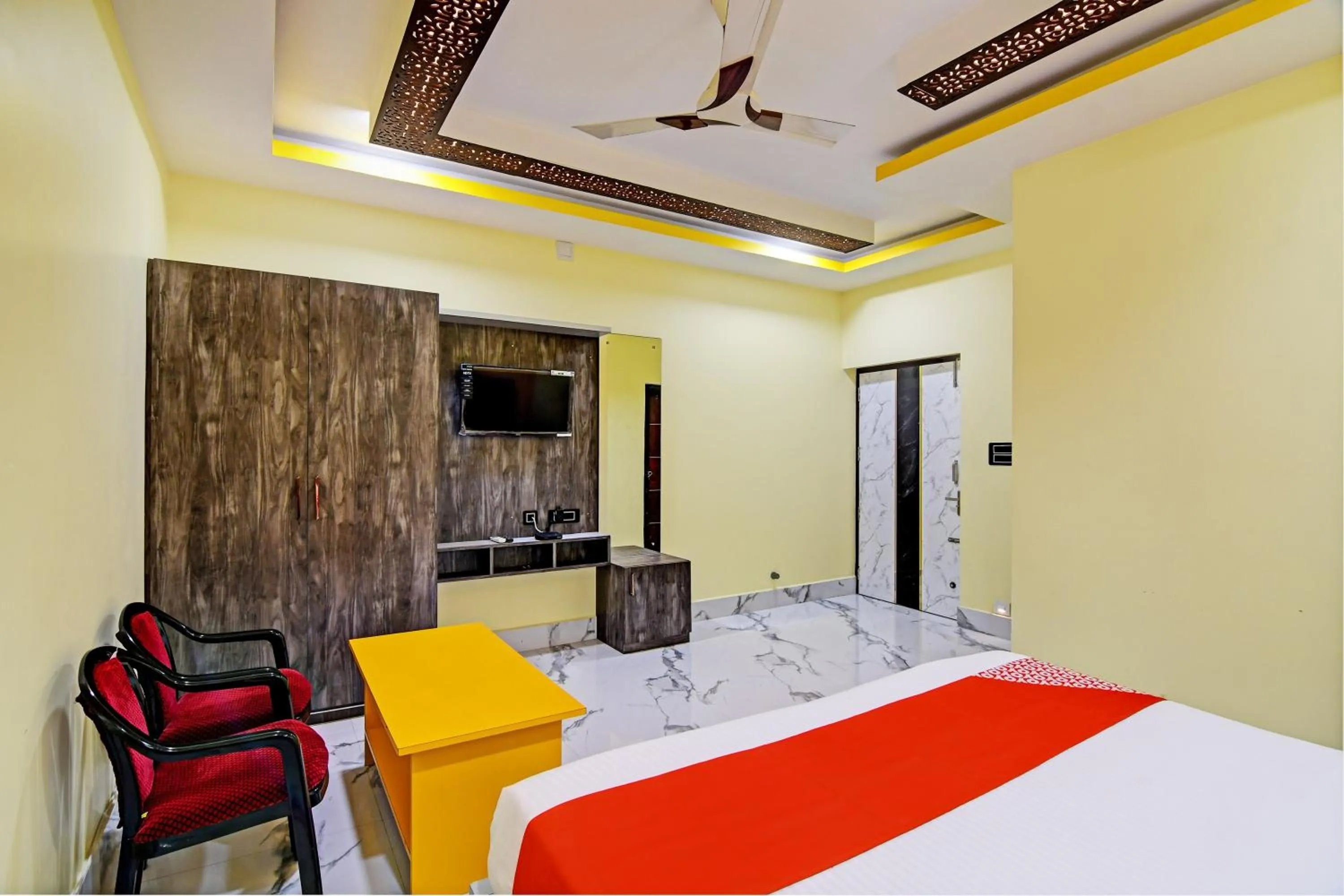 Facade/entrance in Hotel O SRI SAI PALACE