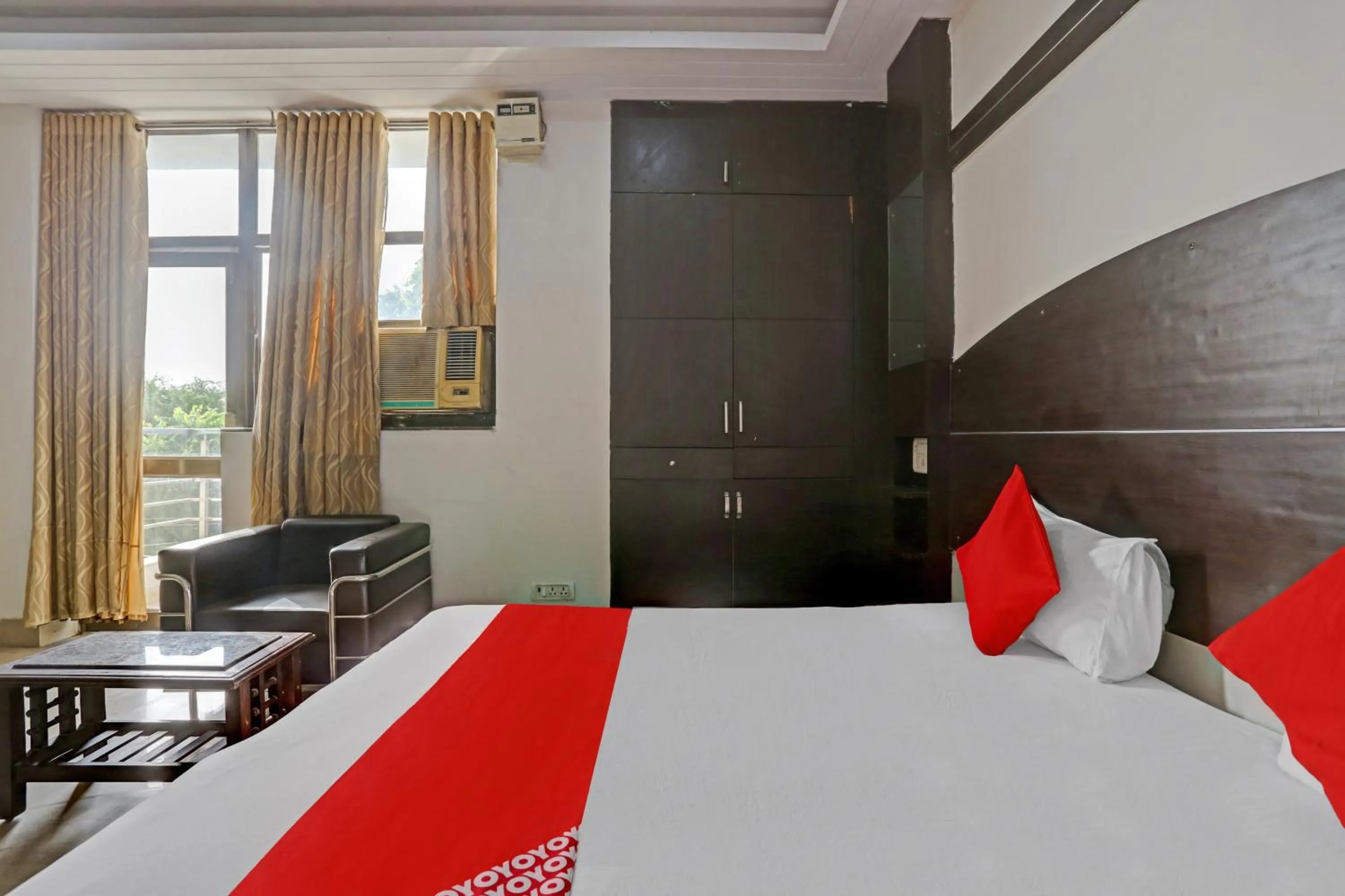 Bedroom, Bed in OYO Flagship Hotel Moonlight