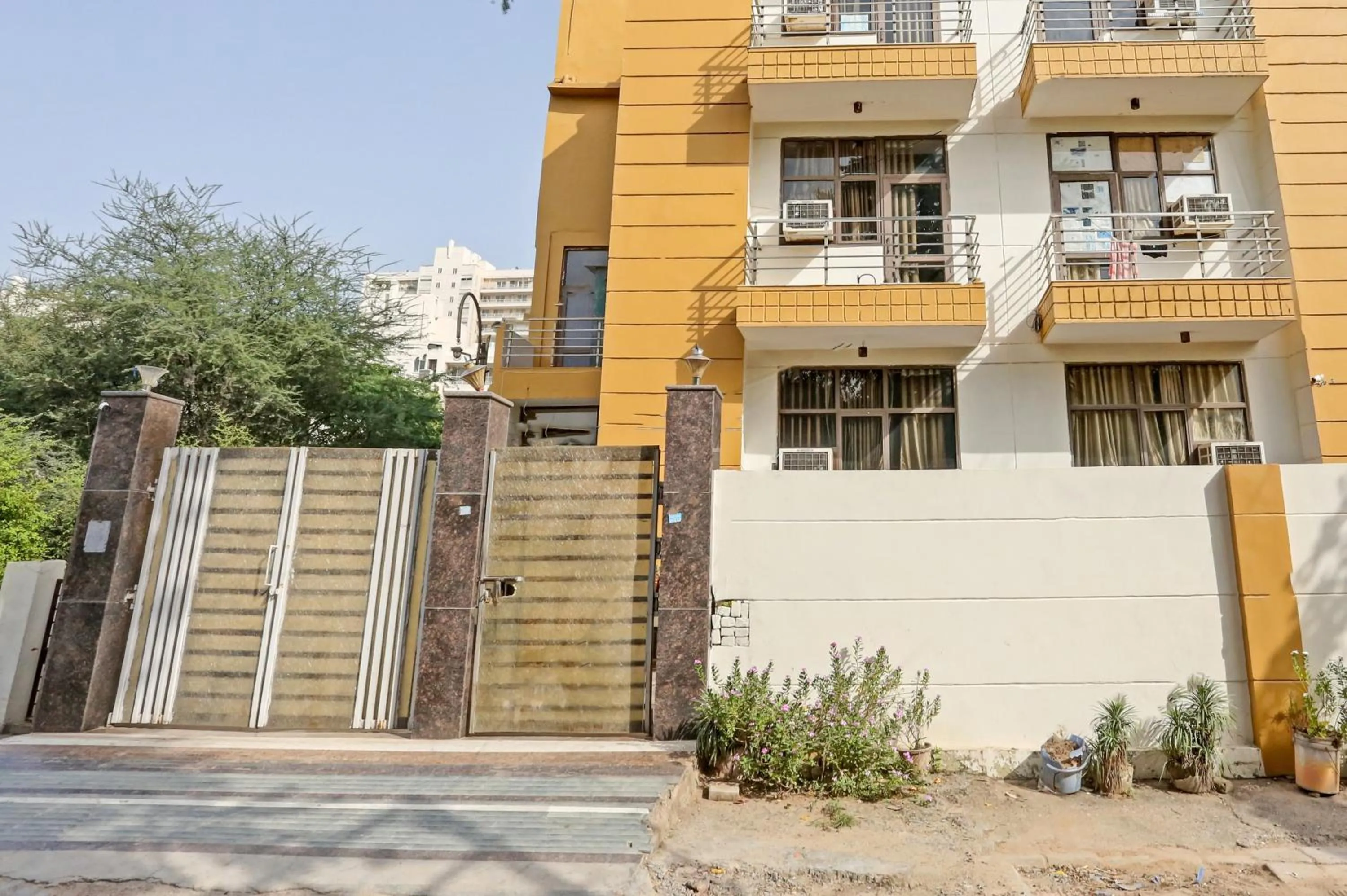 Facade/entrance, Property Building in OYO Flagship Hotel Moonlight