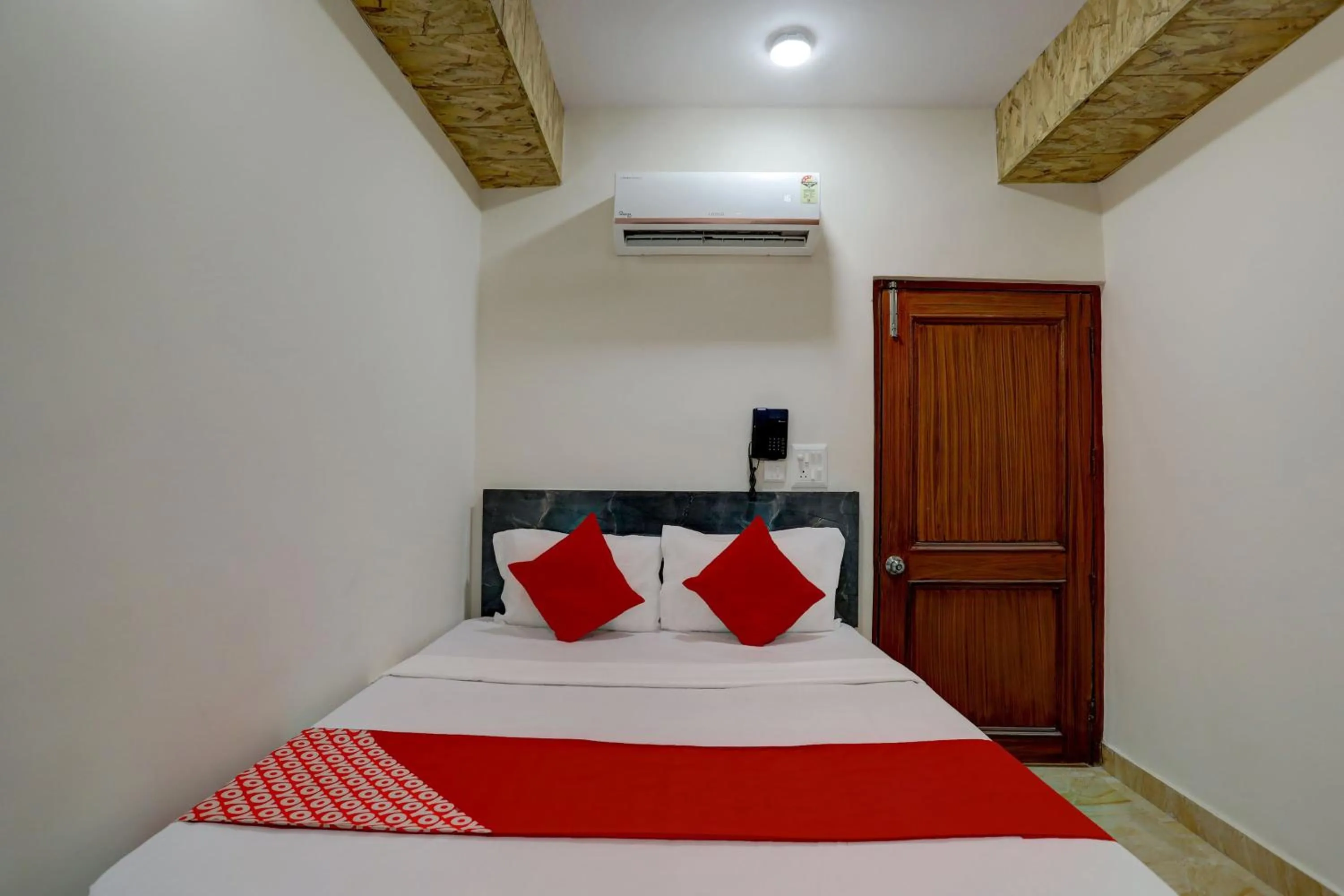 Bedroom in Hotel O Stay Star