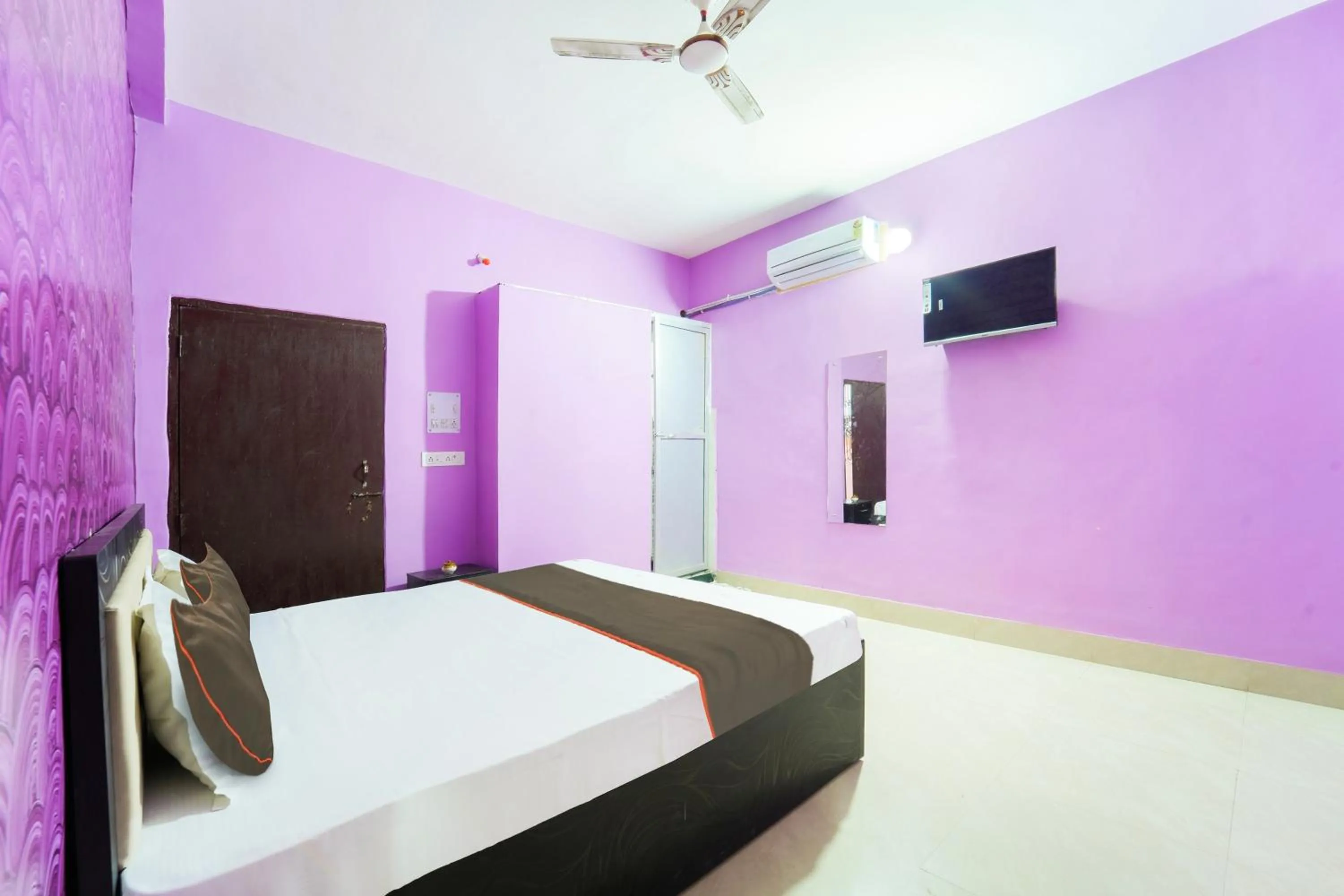 Bedroom in Hotel O Doremon