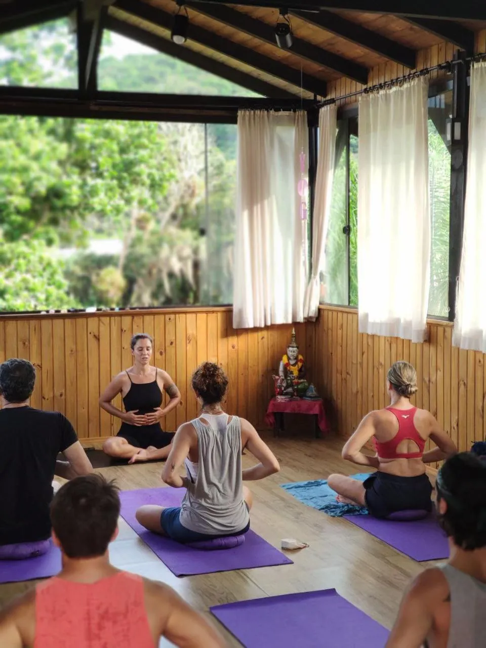 People in Chalés do Holandês Eco Pousada