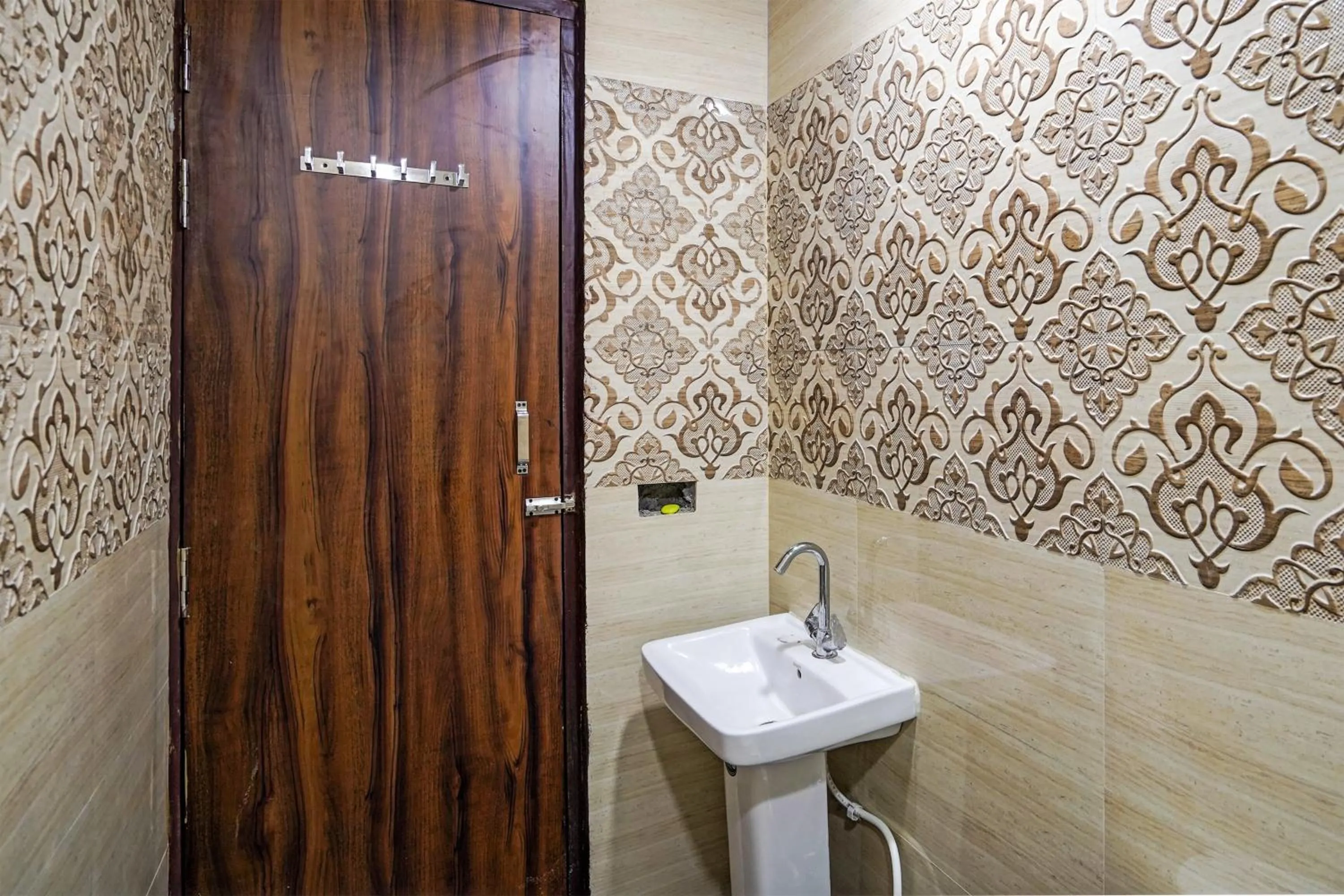 Bathroom in Hotel O Flagship Hotel Lotus Highway Inn