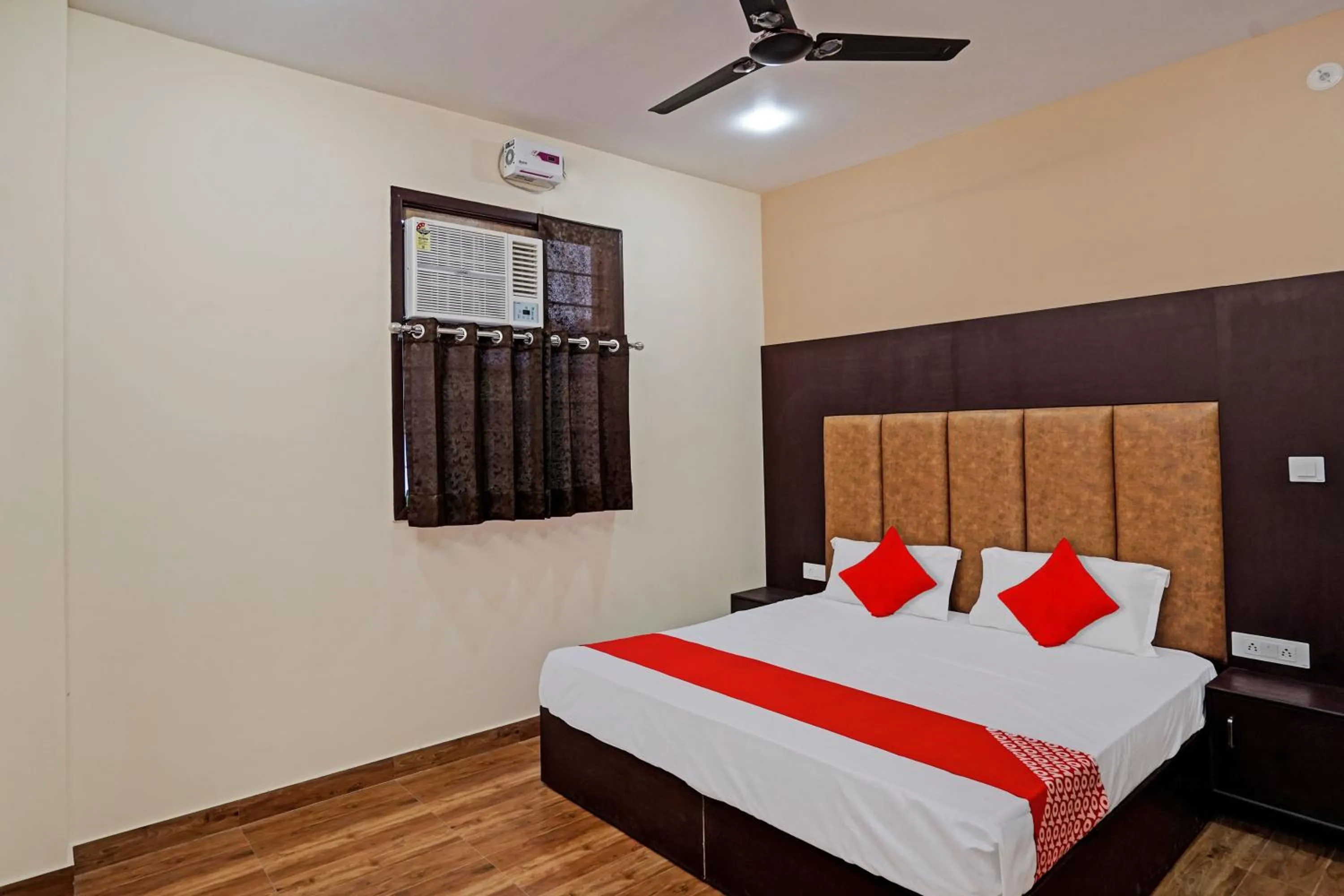 Bedroom, Bed in Hotel O Flagship Hotel Lotus Highway Inn