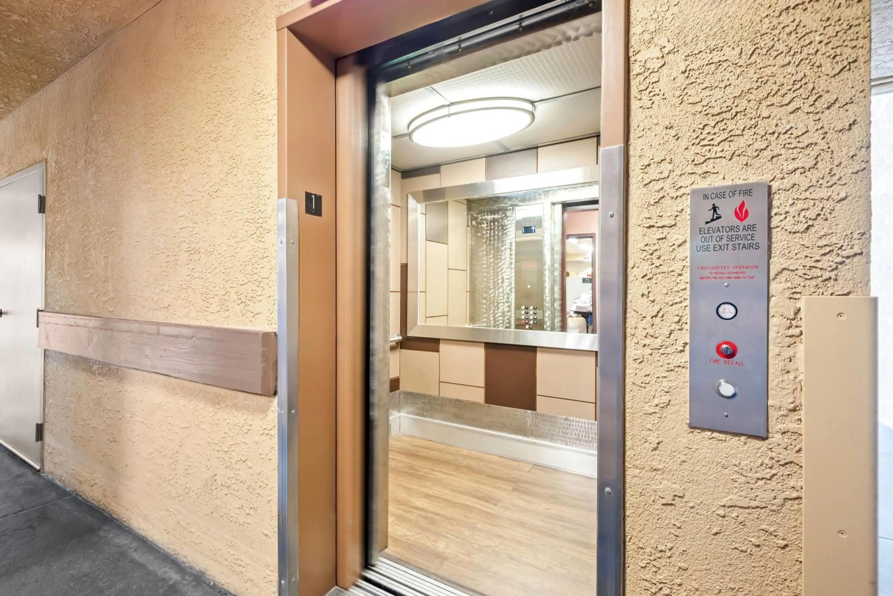 Other in Howard Johnson by Wyndham Pasadena