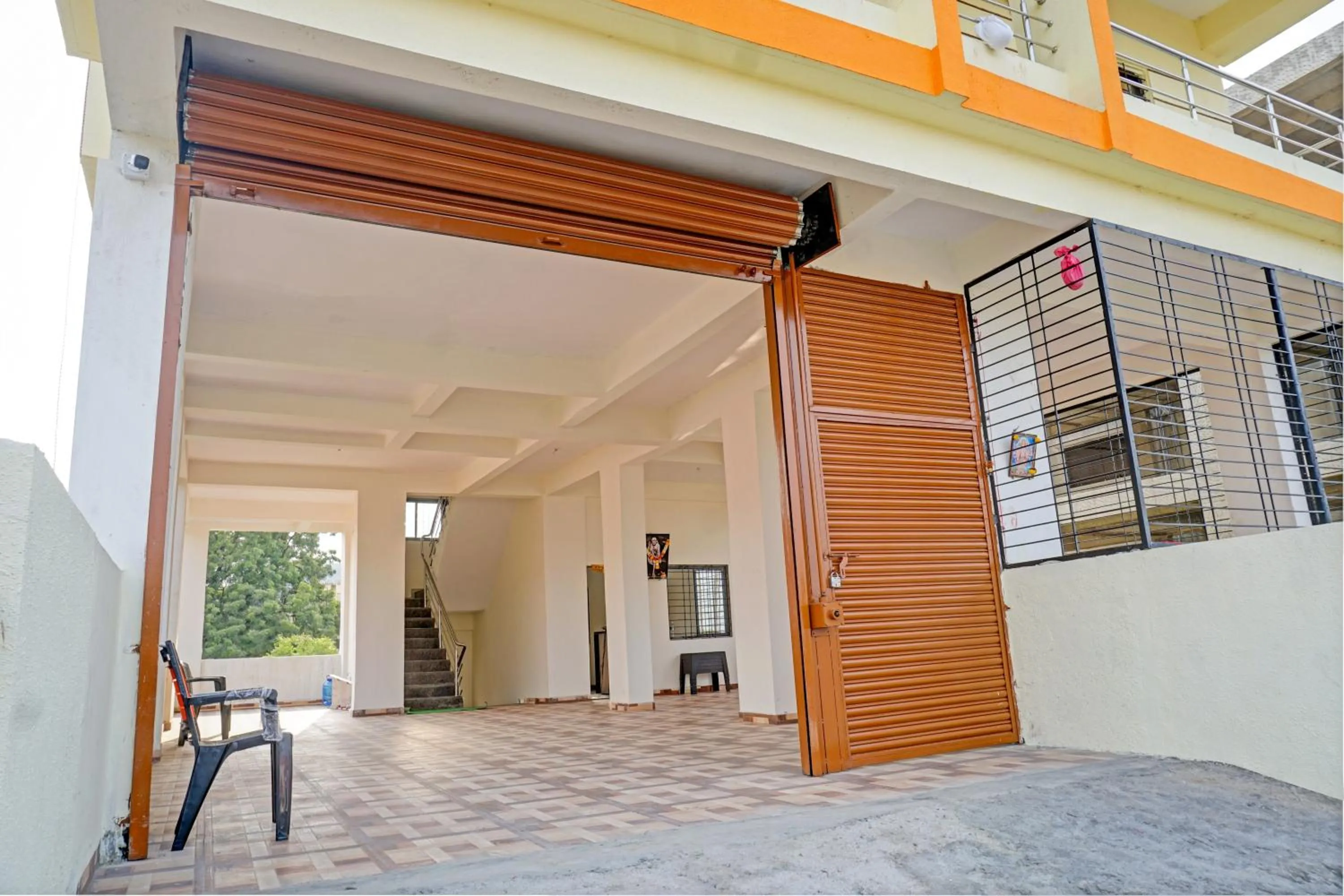 Facade/entrance in Hotel O Shanaya Lodging