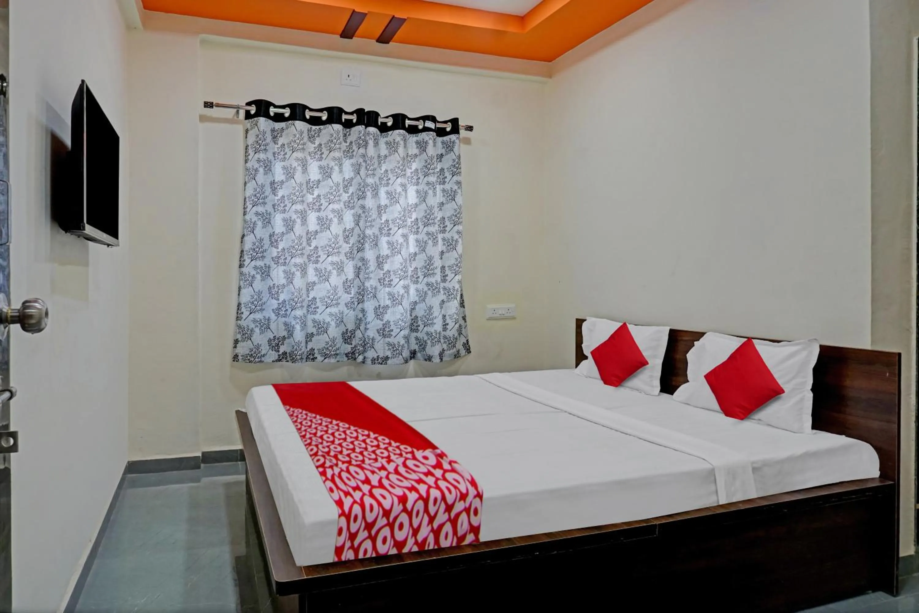 Bedroom, Bed in Hotel O Shanaya Lodging