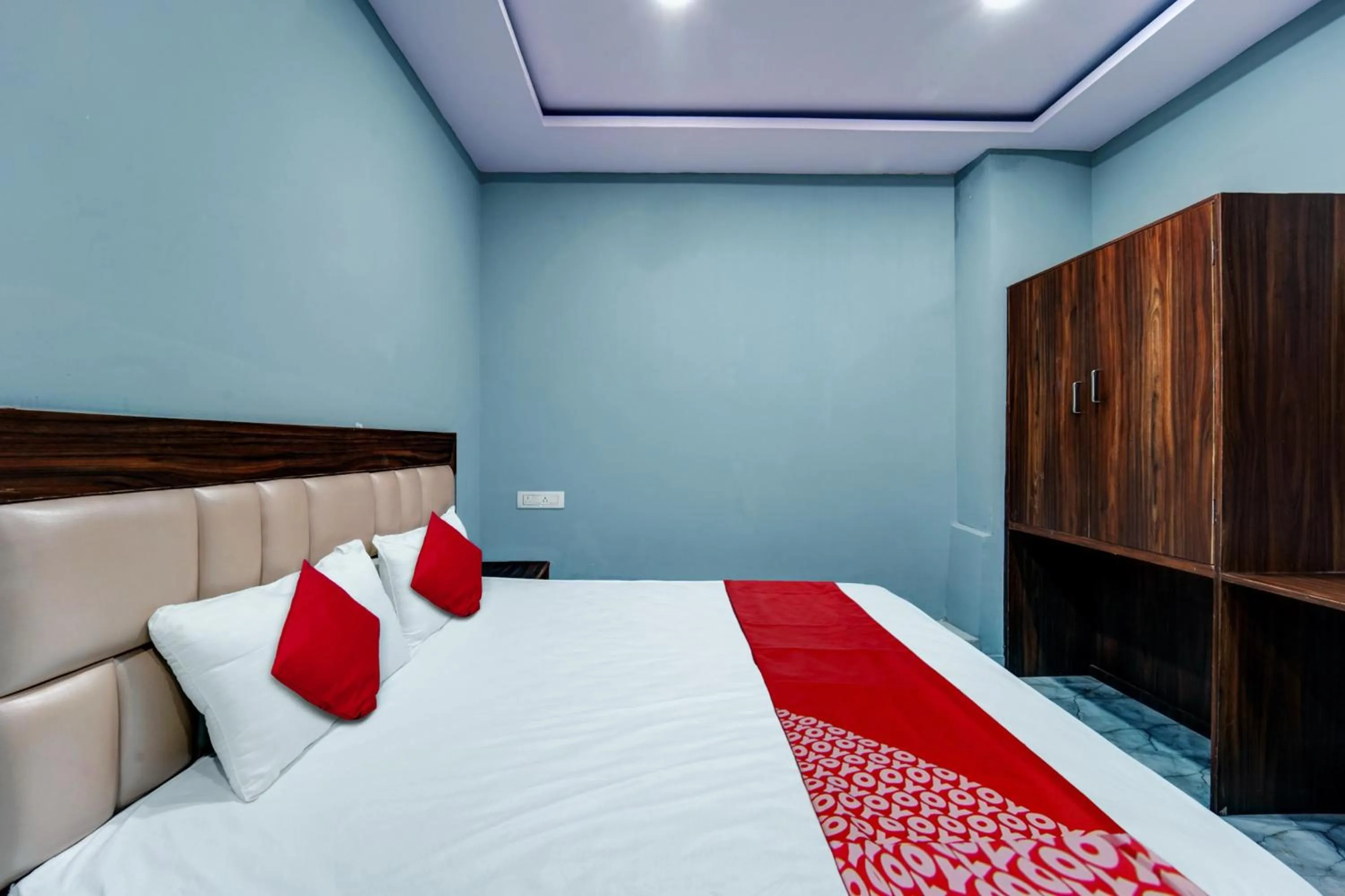 Bedroom, Bed in Hotel O Snug Inn