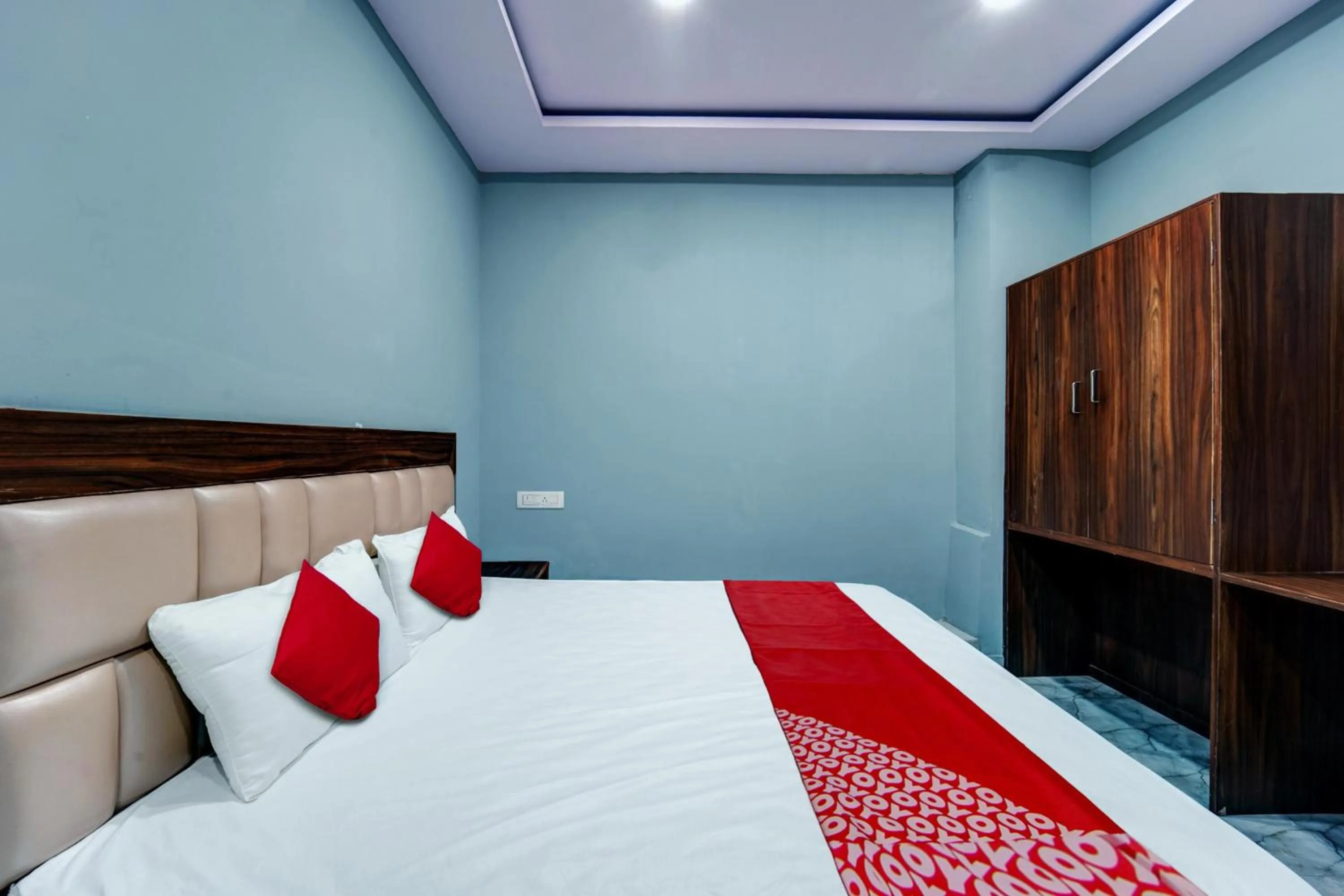 Bedroom, Bed in Hotel O Snug Inn