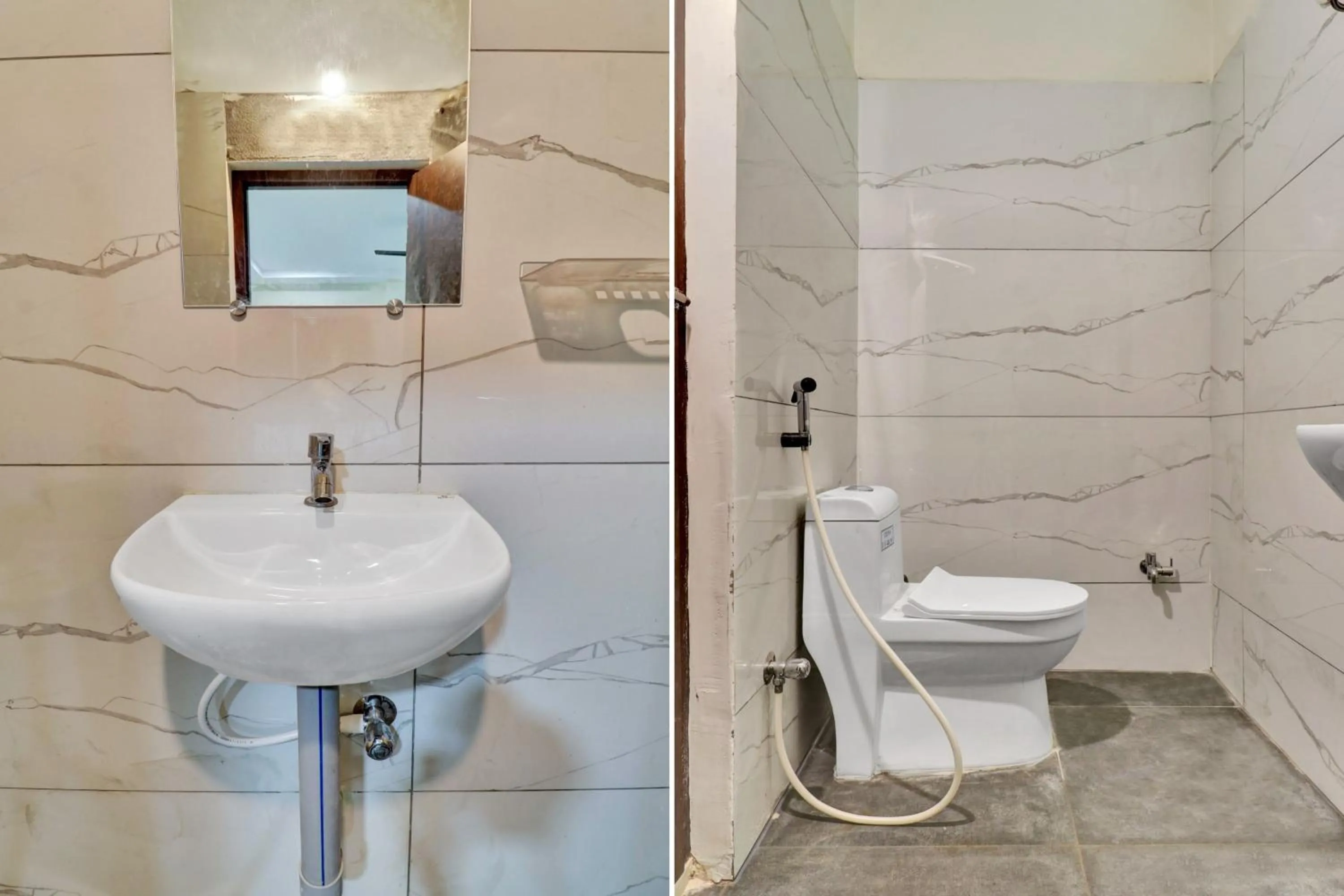 Bathroom in OYO Flagship Ak Pride