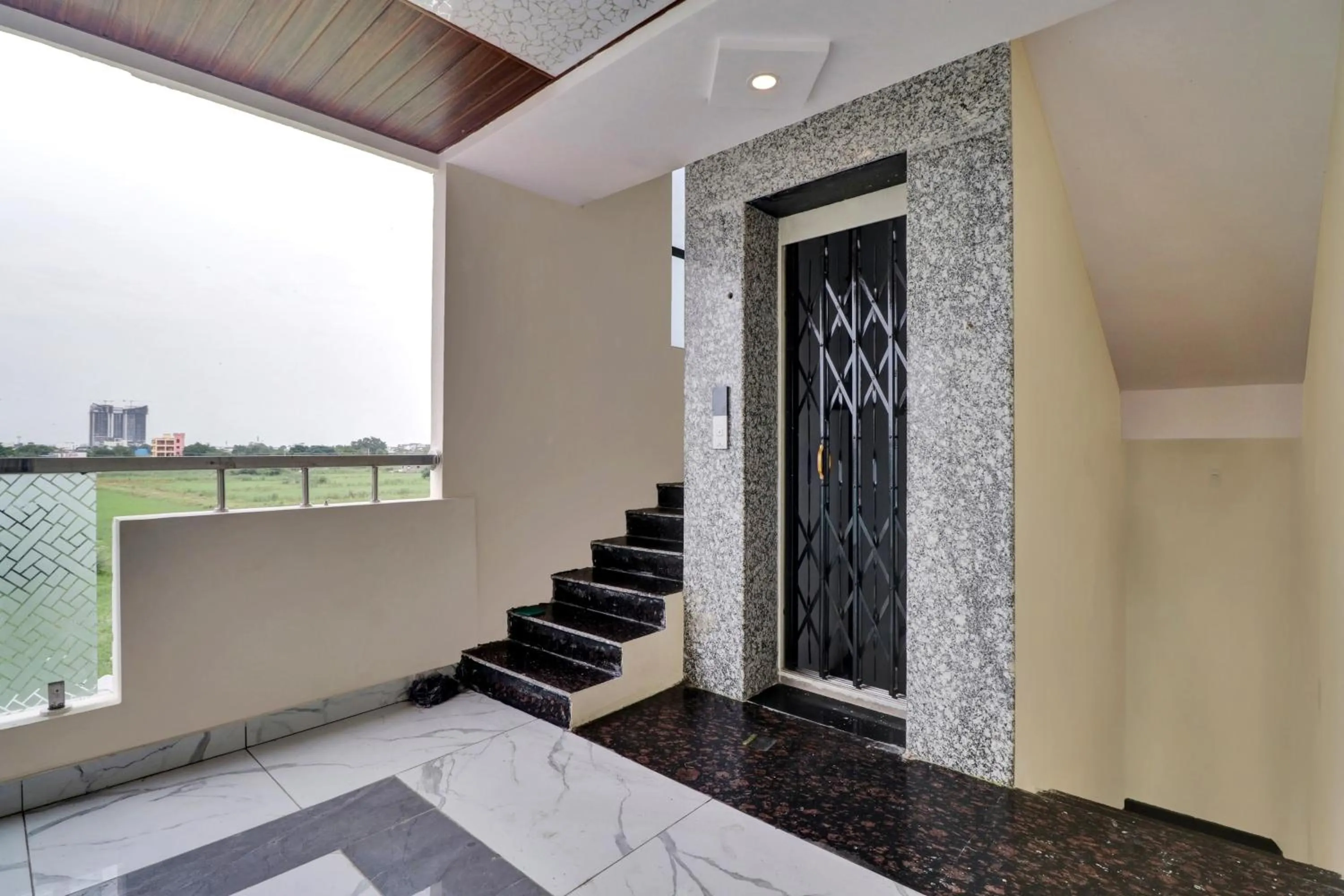 Facade/entrance in OYO Flagship Ak Pride