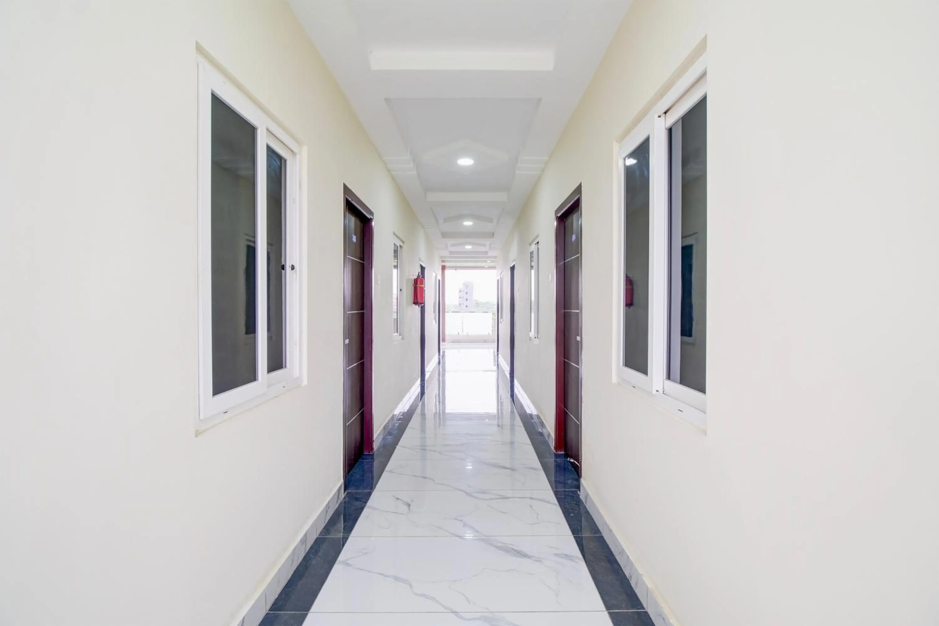 Lobby or reception in Super Hotel O Ramavarapadu Near PVR Icon