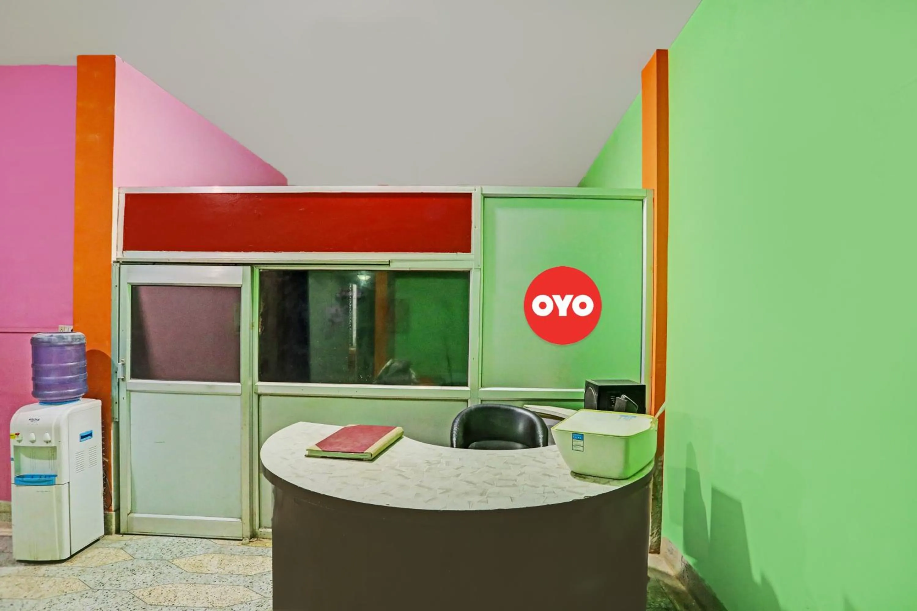 Lobby or reception in OYO Flagship Hotel Waves