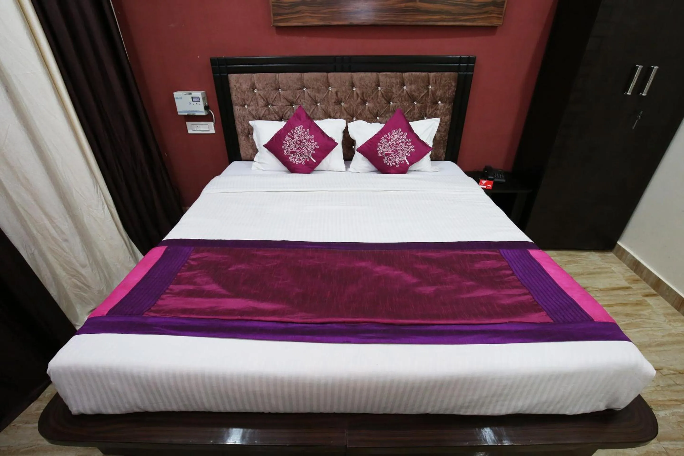 Bedroom in Hotel O Zirakpur City Court Complex Formerly The Platinum