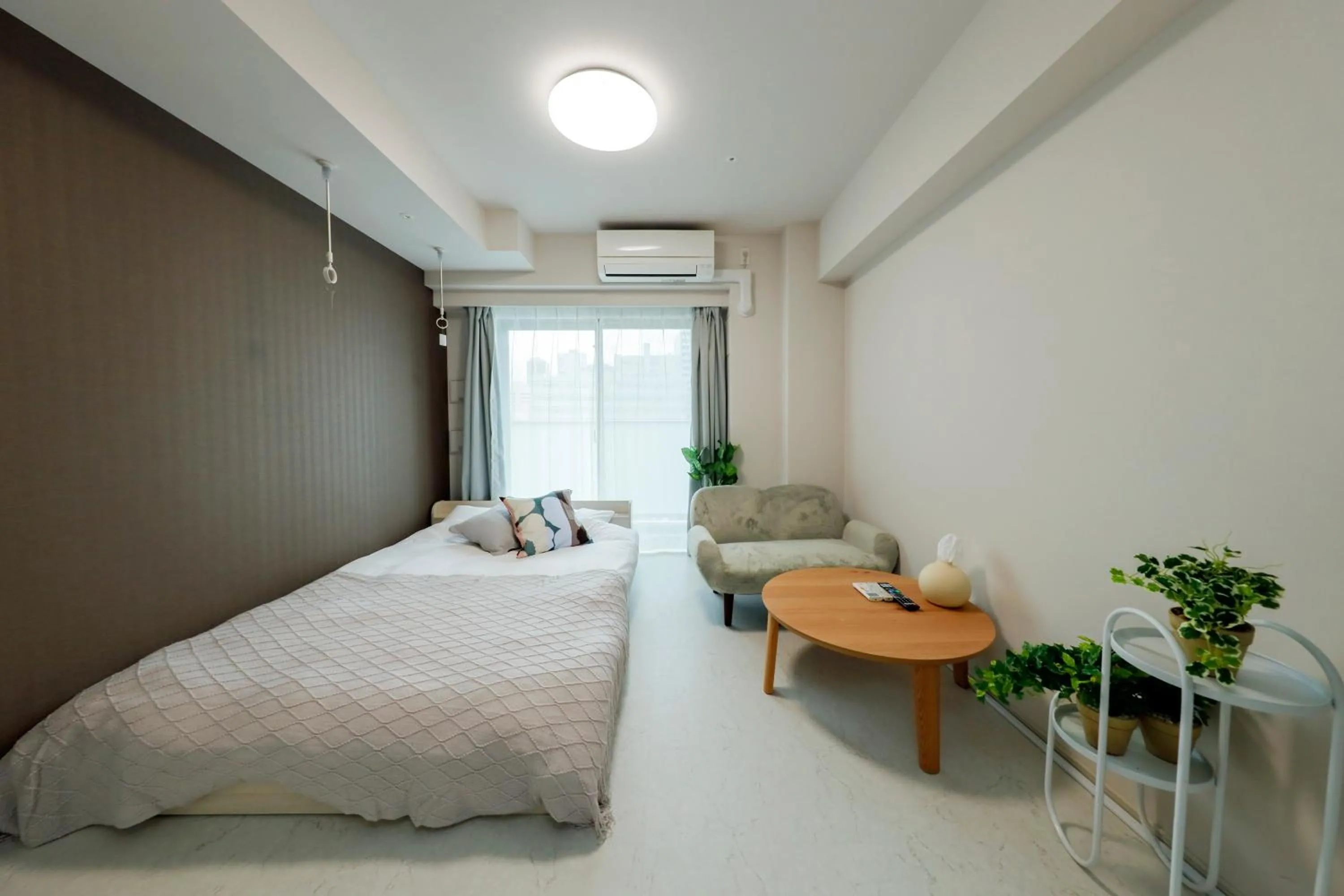 Bed in Seaside Tamachi by Tranova