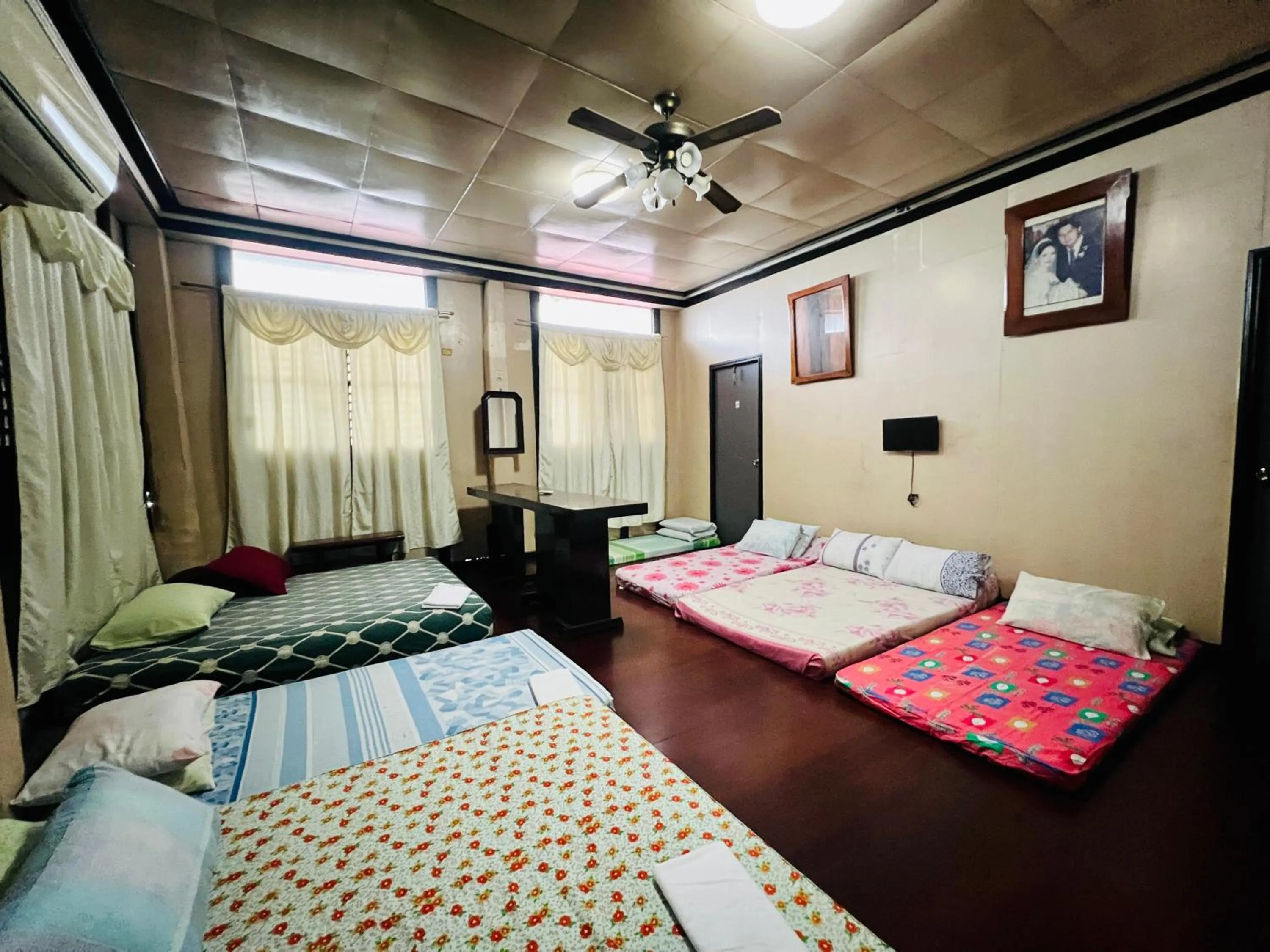 Bed in King Henry's Transient House