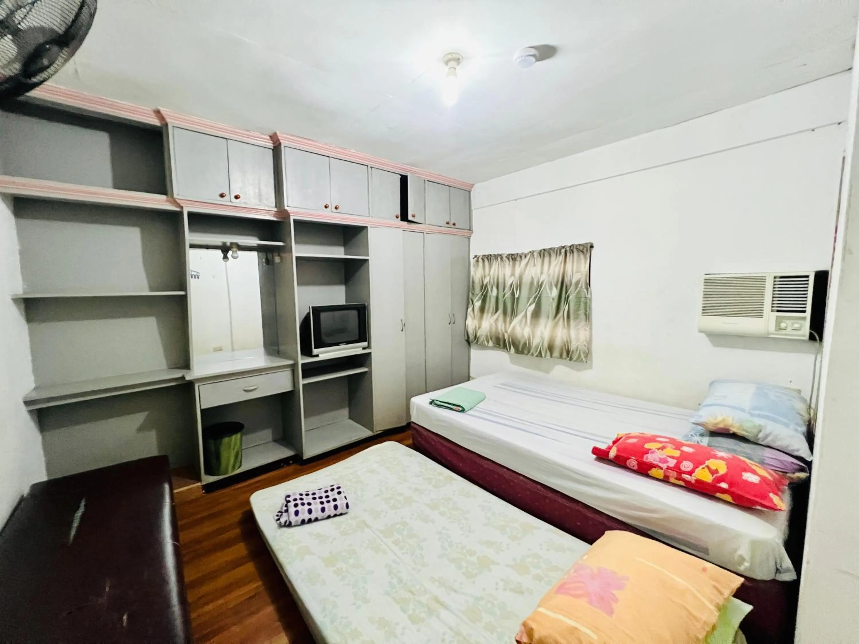 Bed in King Henry's Transient House