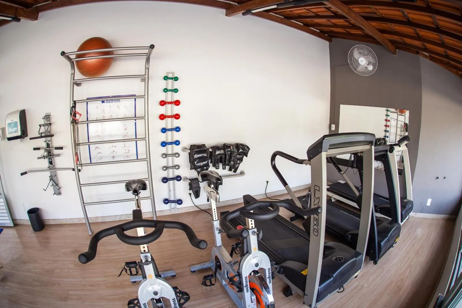 Fitness centre/facilities in Mundial Parque Hotel
