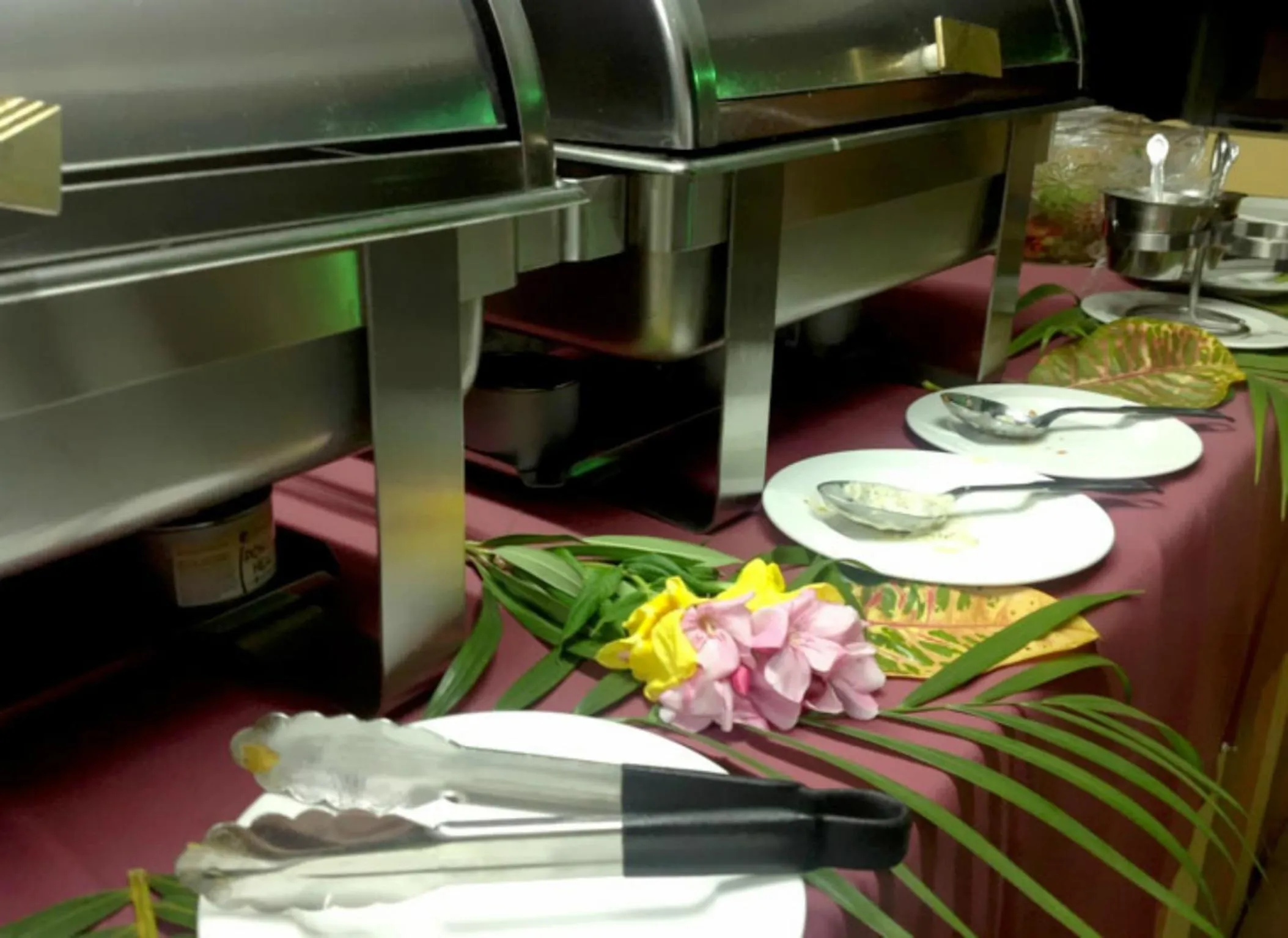 Restaurant/places to eat in Sunset Shores Beach Hotel