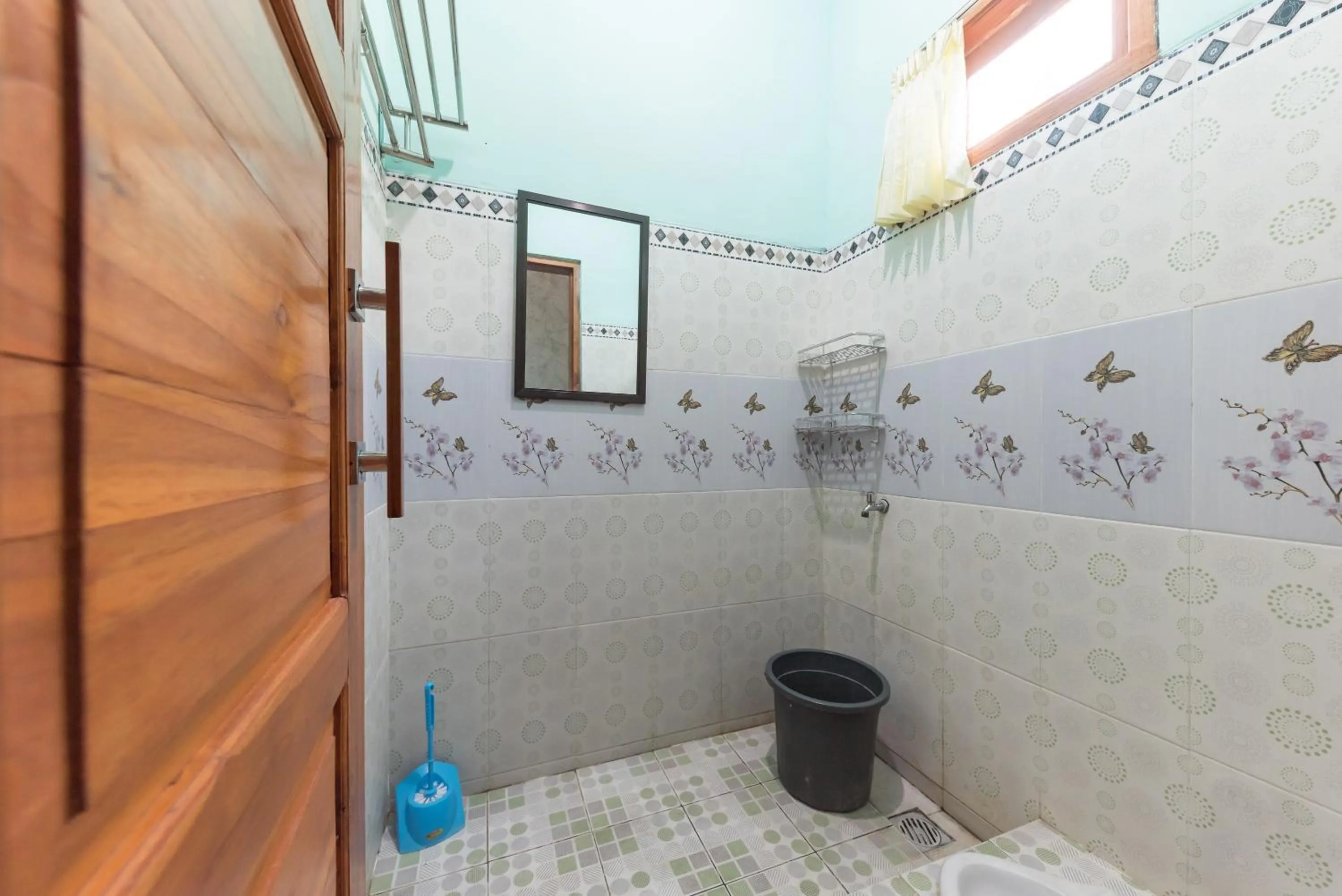 Bathroom in RedDoorz Resort @ Ciater 2