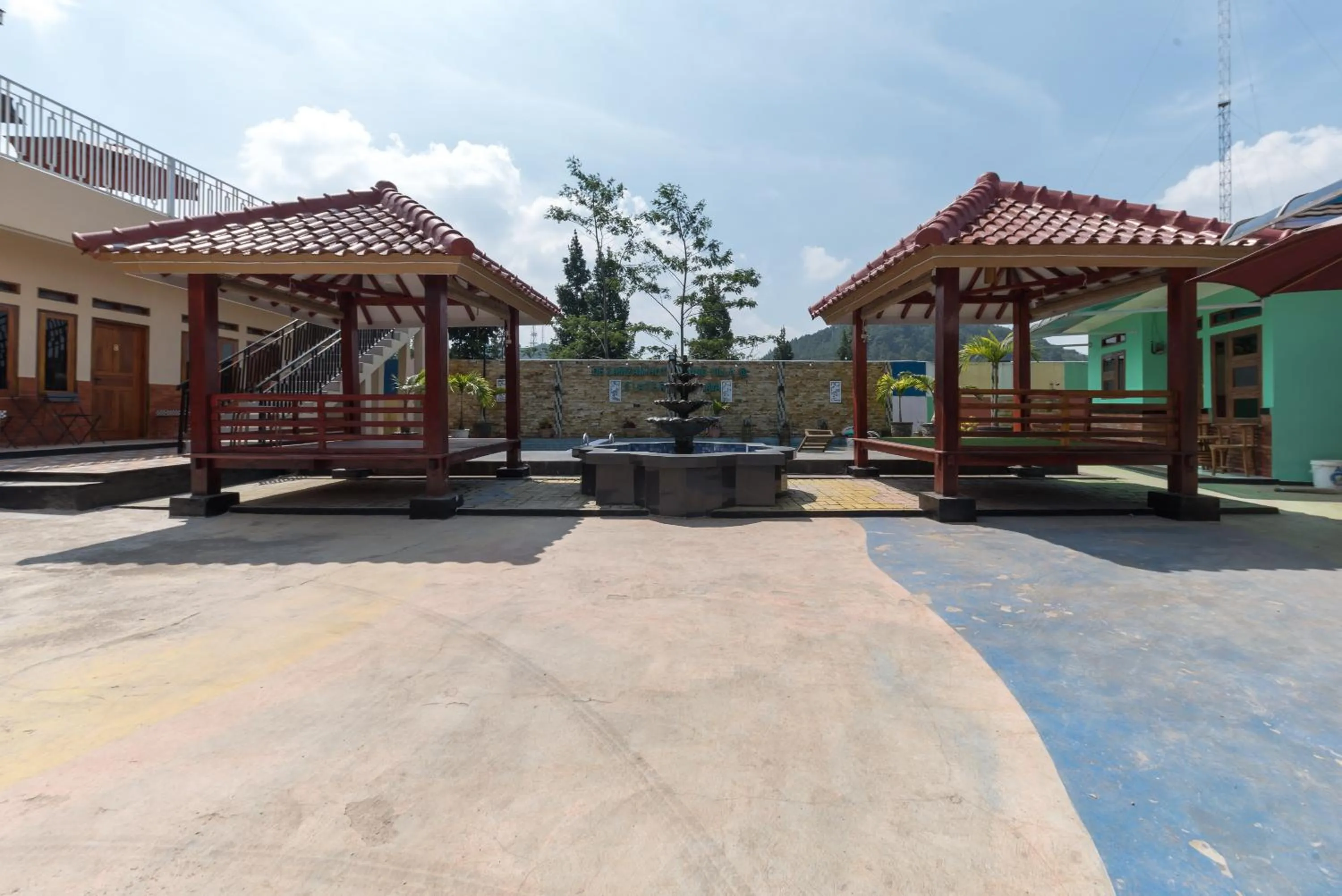 Property building in RedDoorz Resort @ Ciater 2